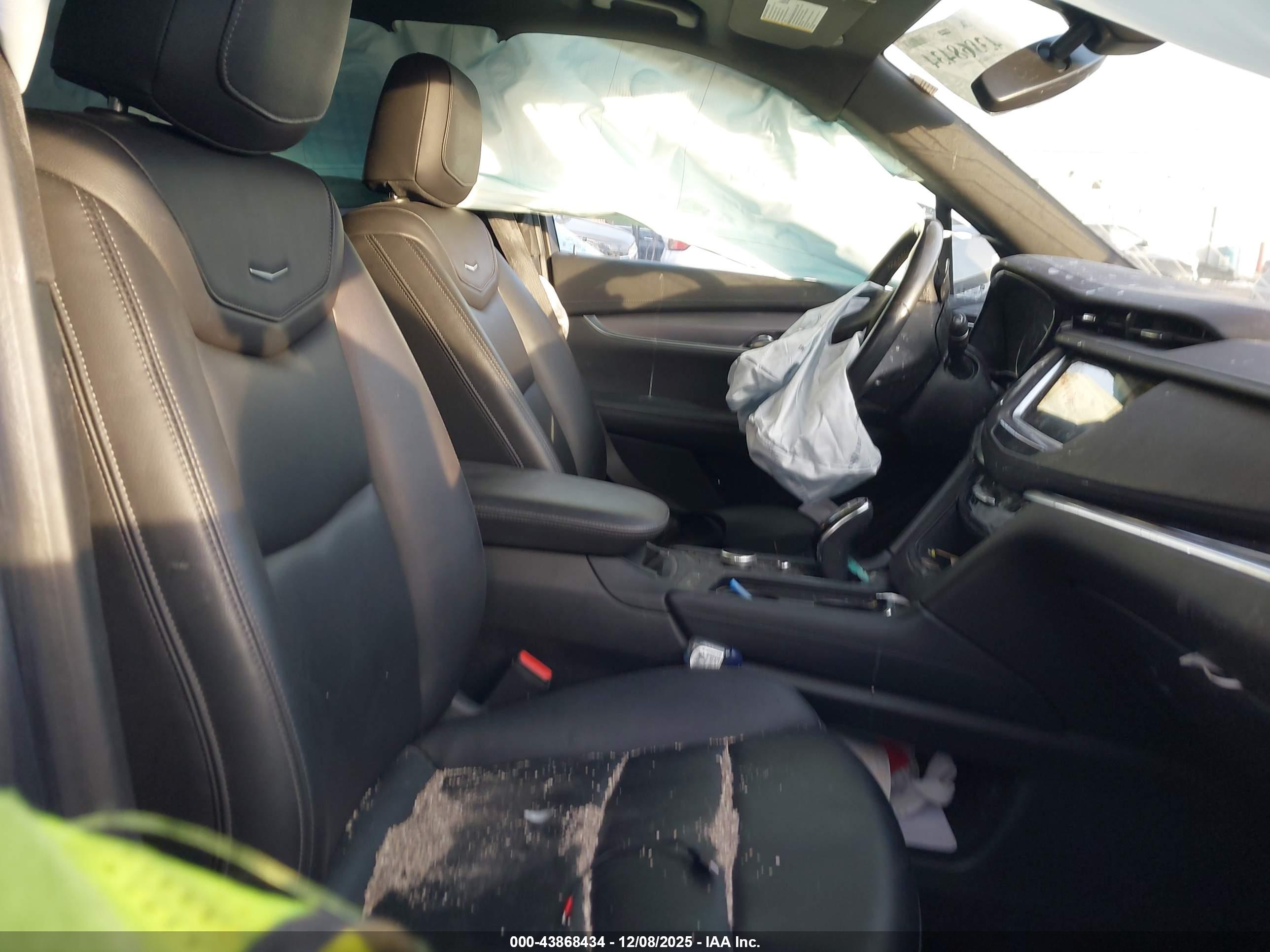 CADILLAC XT6 image 5