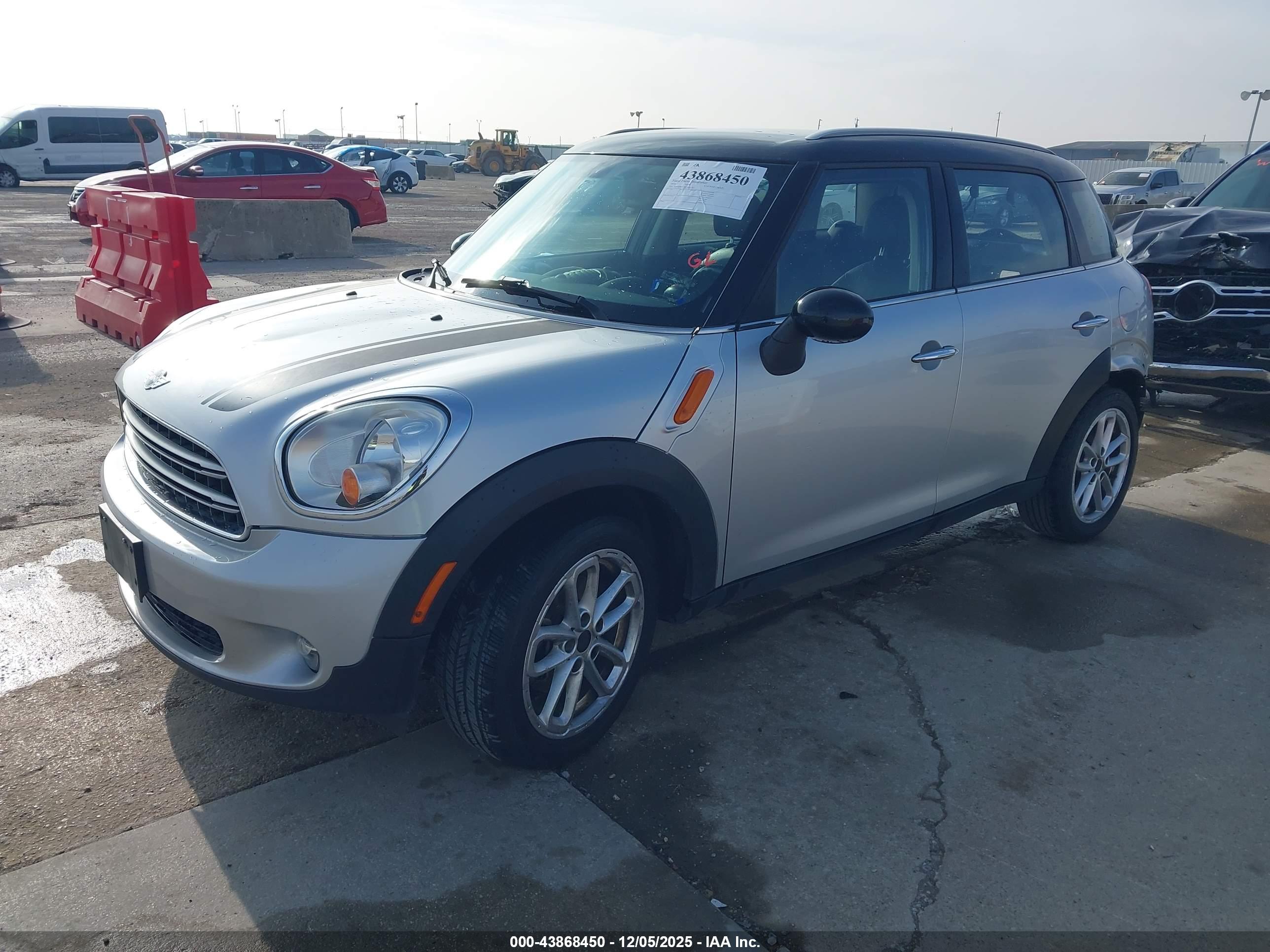 MINI COUNTRYMAN image 2
