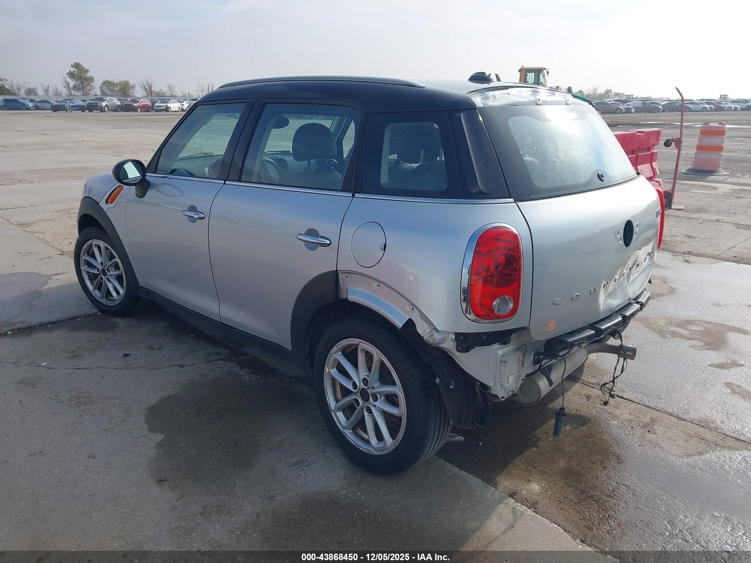 MINI COUNTRYMAN image 3