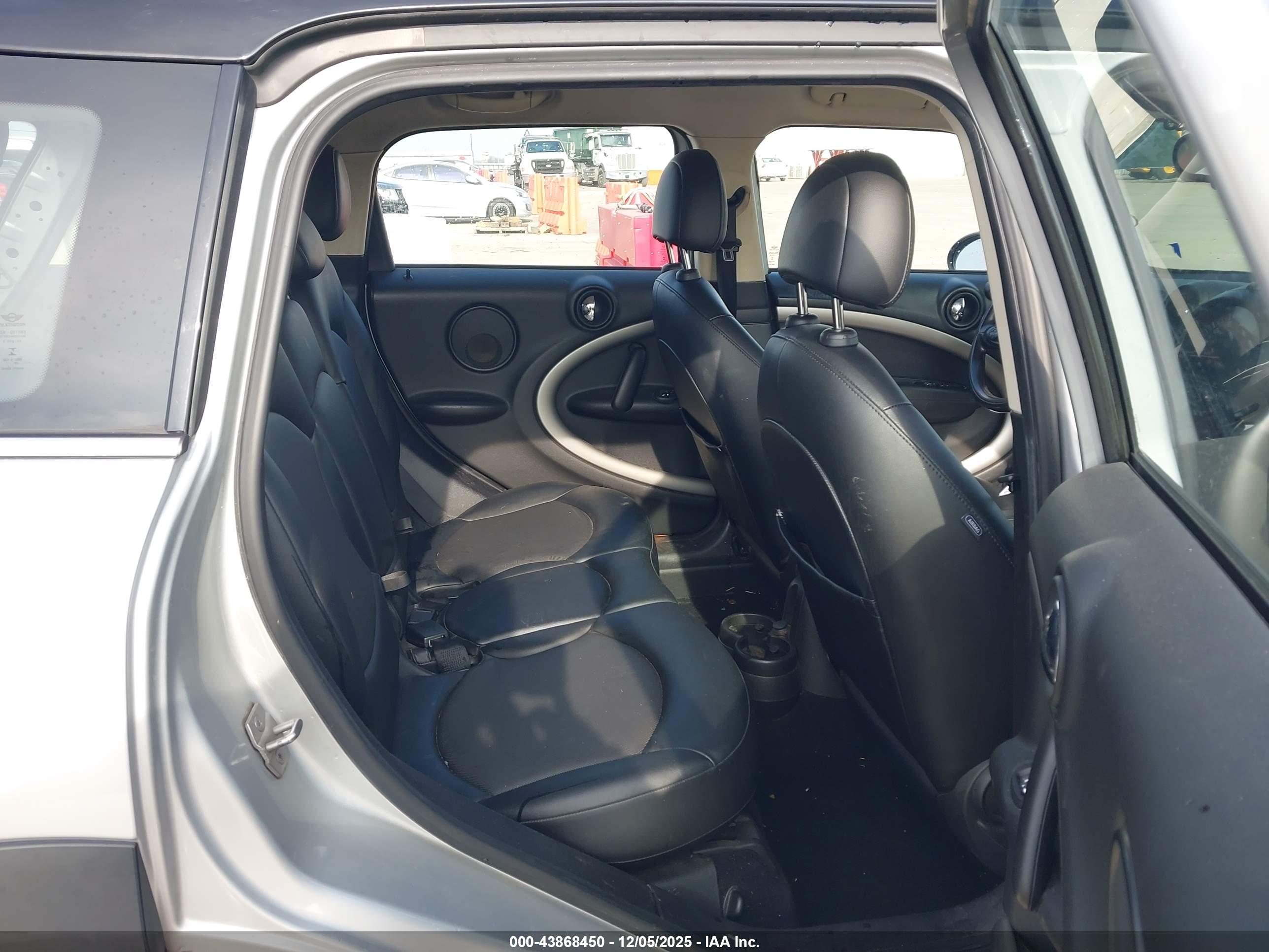 MINI COUNTRYMAN image 8