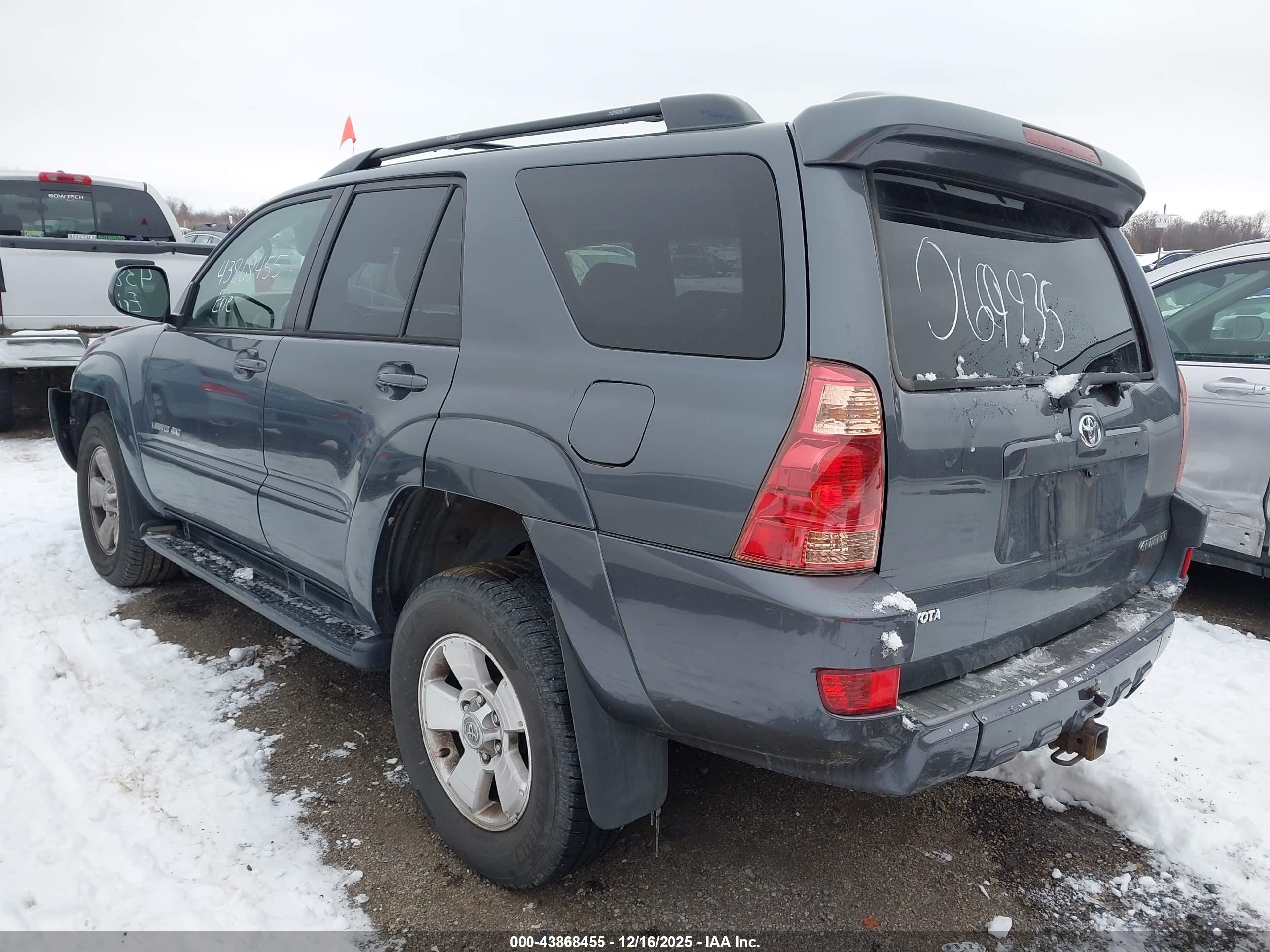 TOYOTA 4RUNNER image 3
