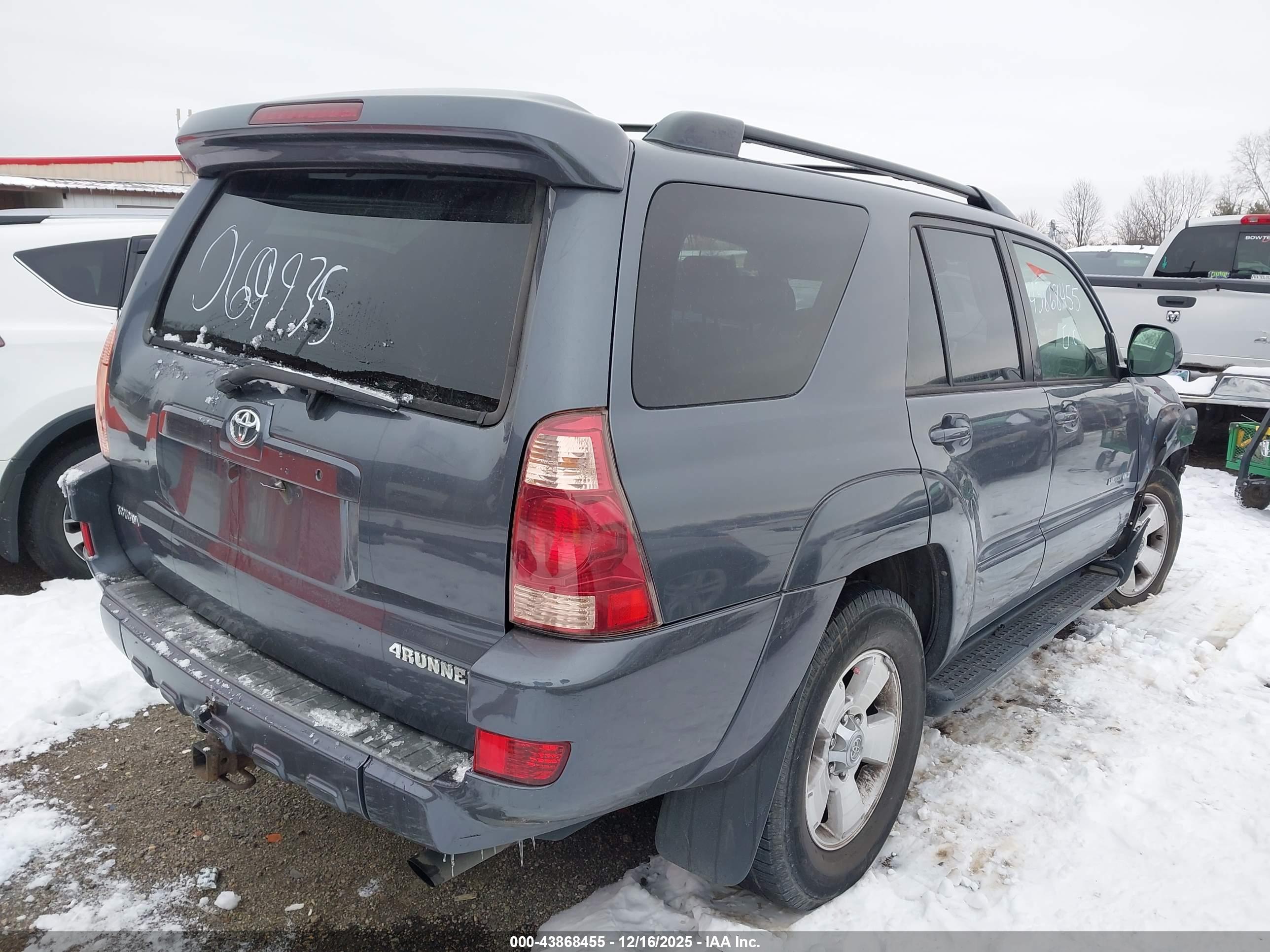 TOYOTA 4RUNNER image 4