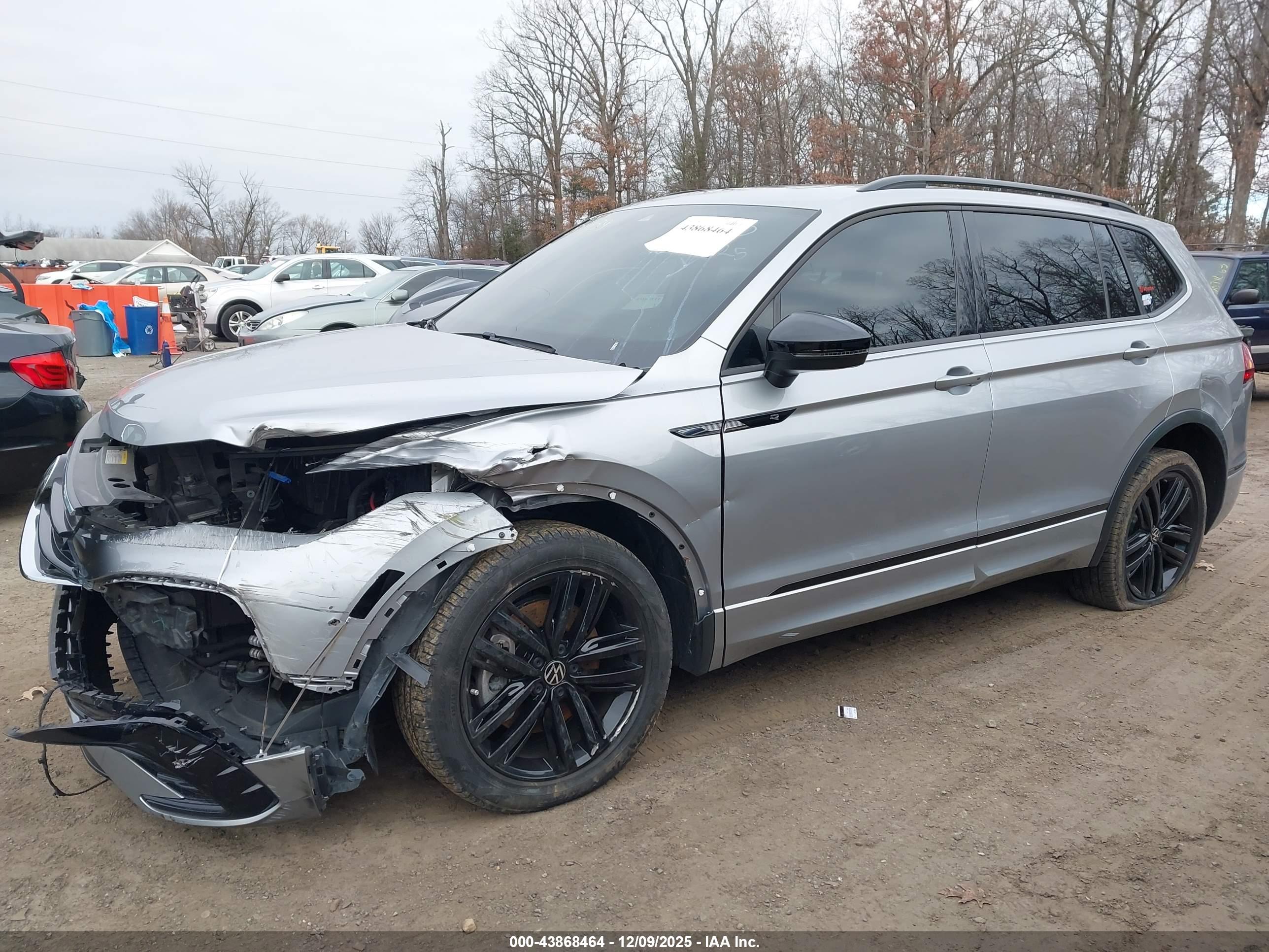 VOLKSWAGEN TIGUAN image 6