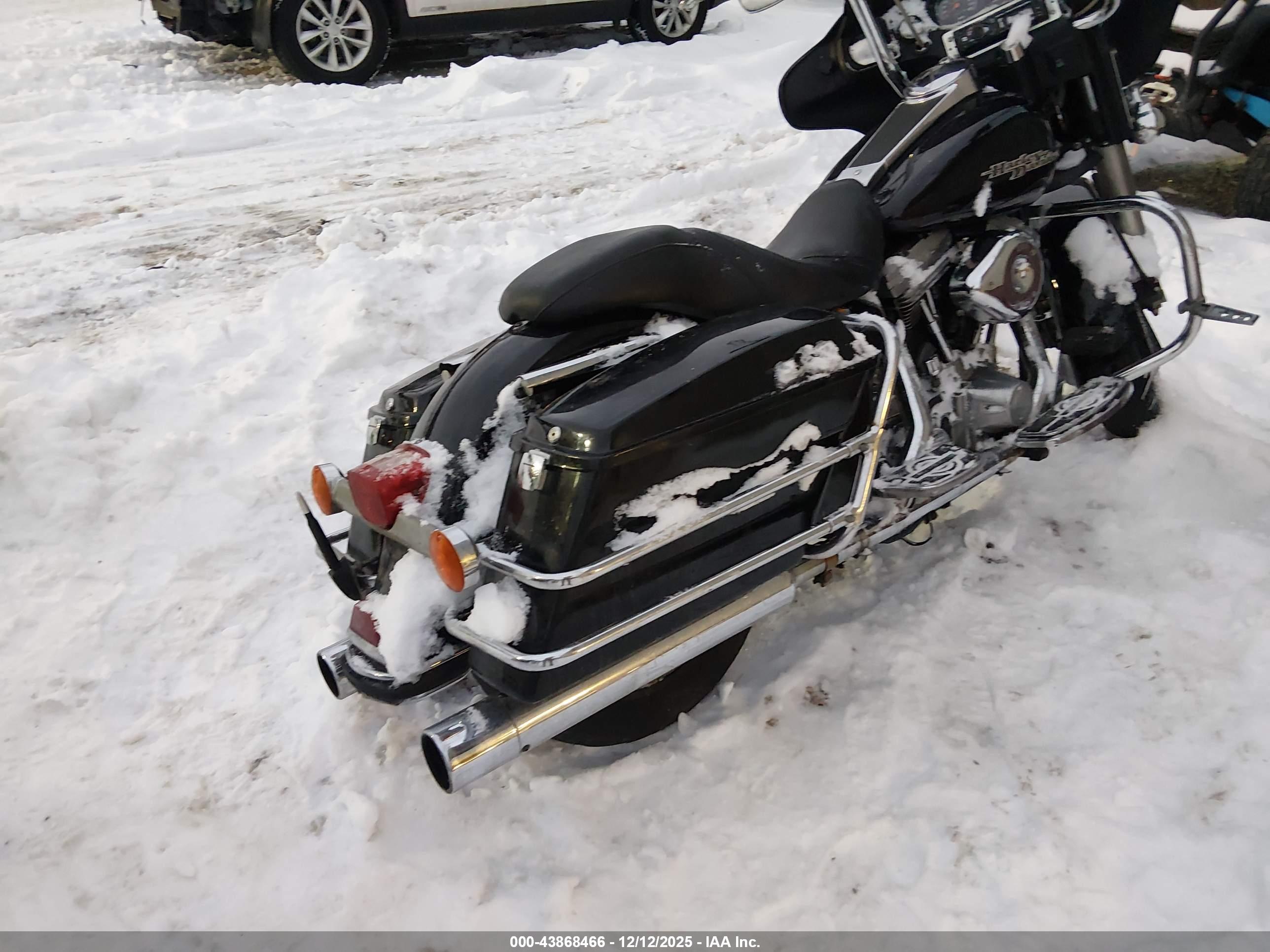 HARLEY-DAVIDSON FLHT image 4