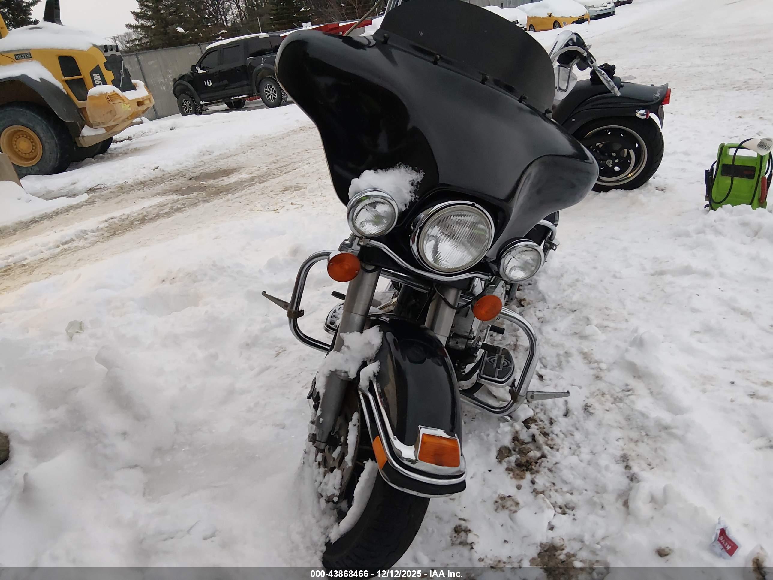 HARLEY-DAVIDSON FLHT image 5