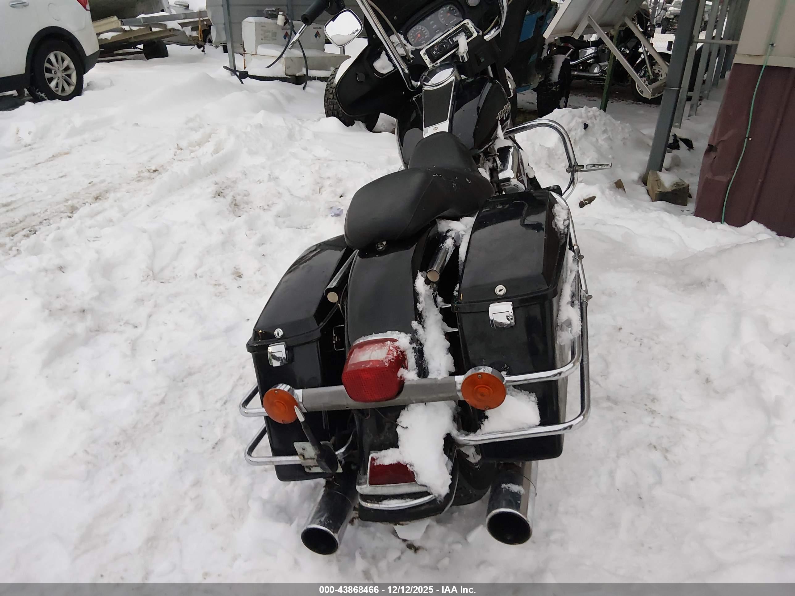 HARLEY-DAVIDSON FLHT image 6