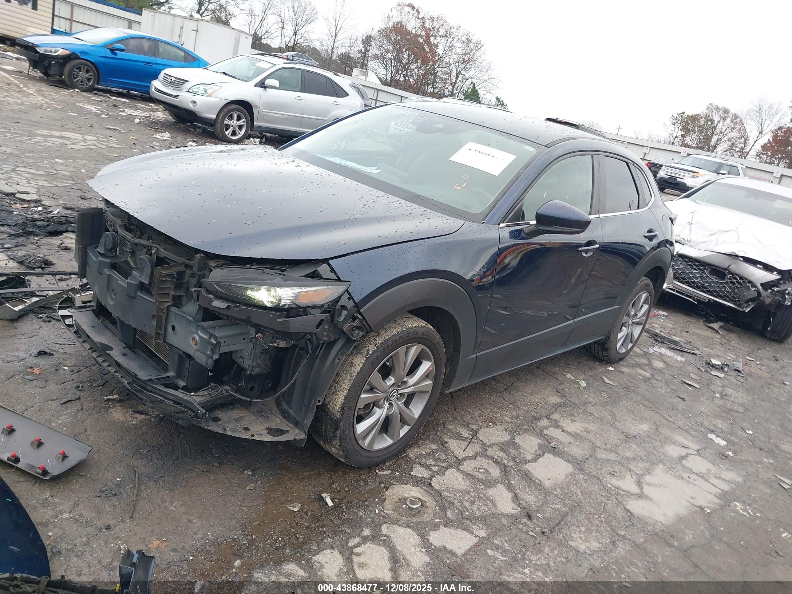 MAZDA CX-30 image 2