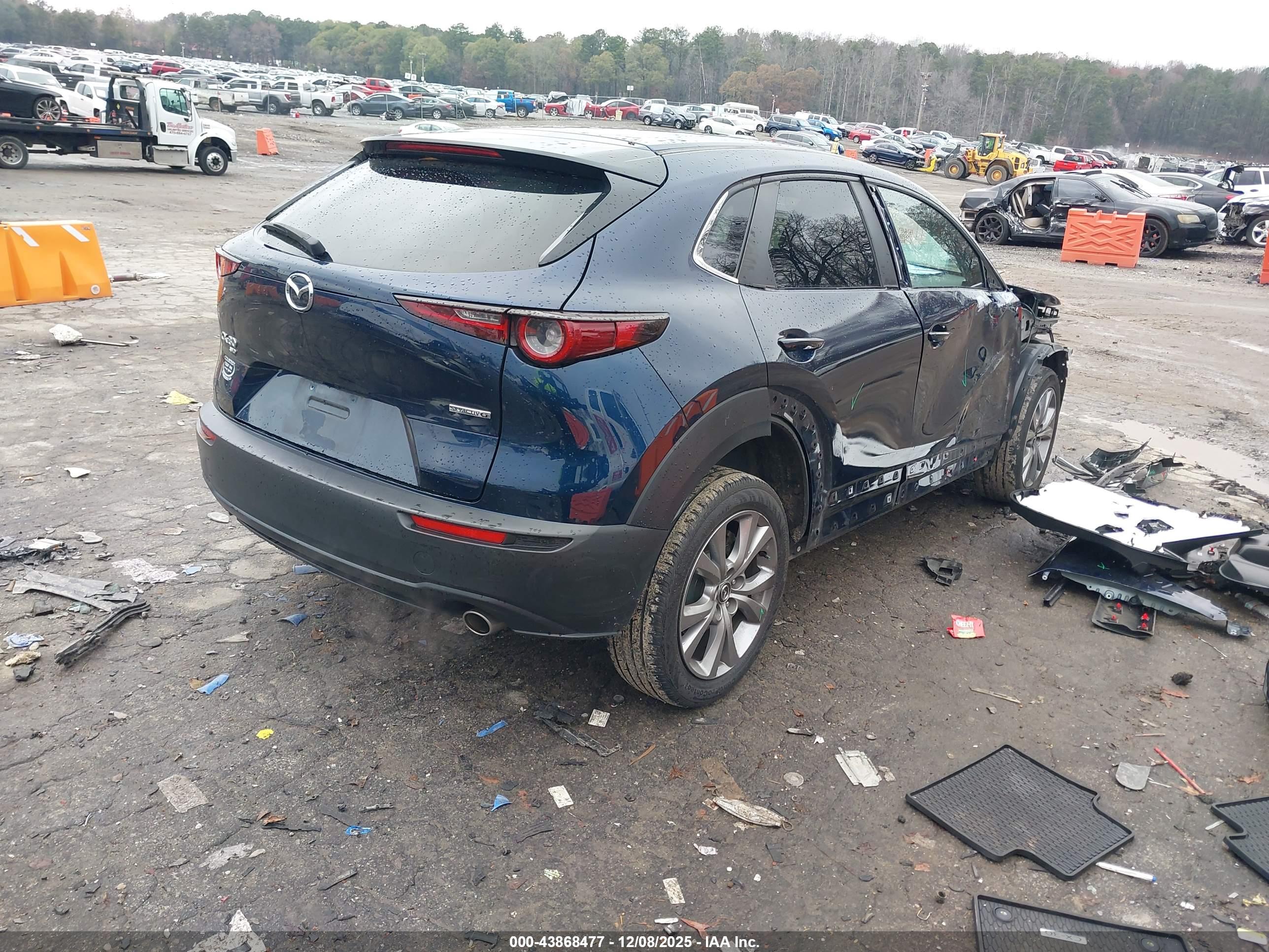 MAZDA CX-30 image 4