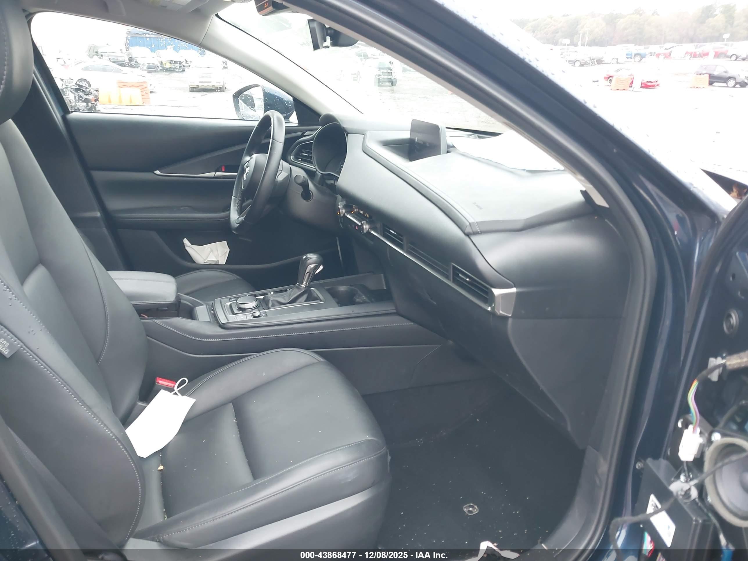 MAZDA CX-30 image 5