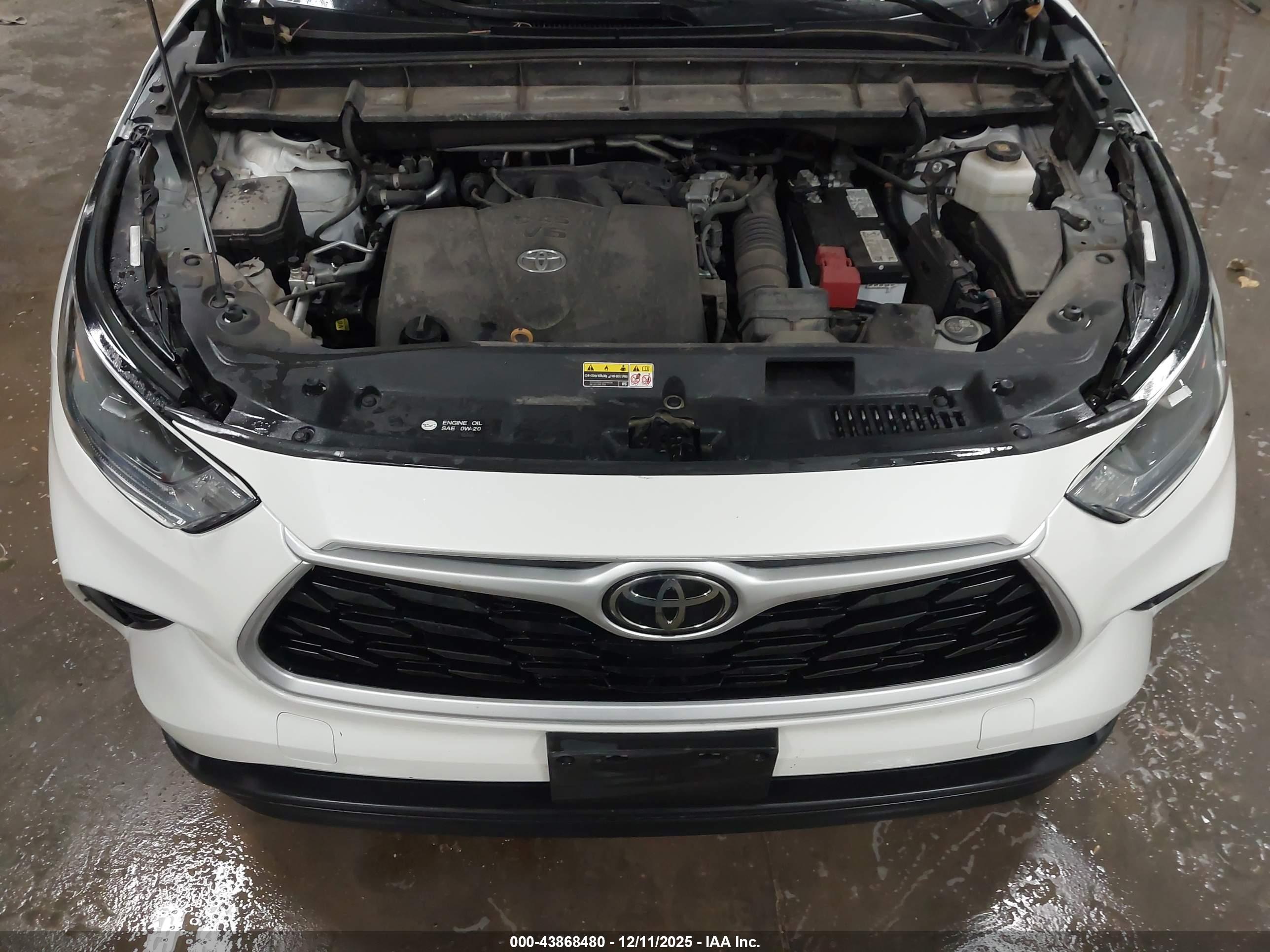 TOYOTA HIGHLANDER image 10