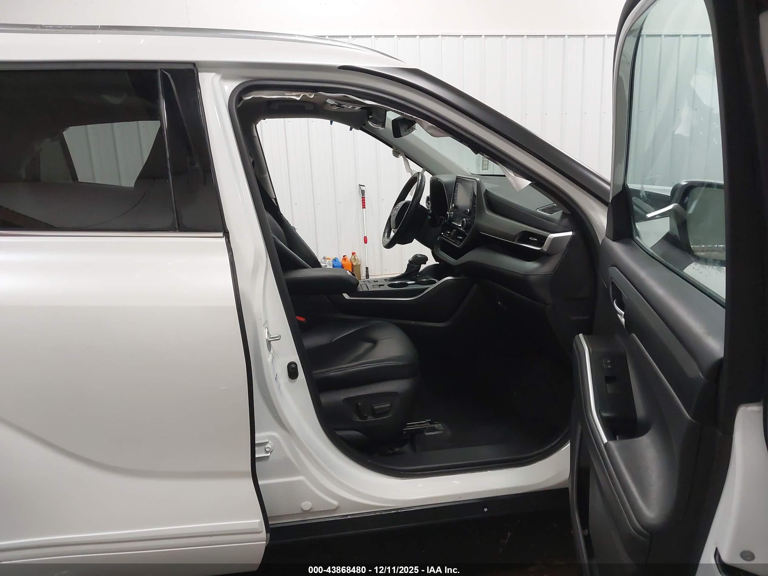 TOYOTA HIGHLANDER image 5