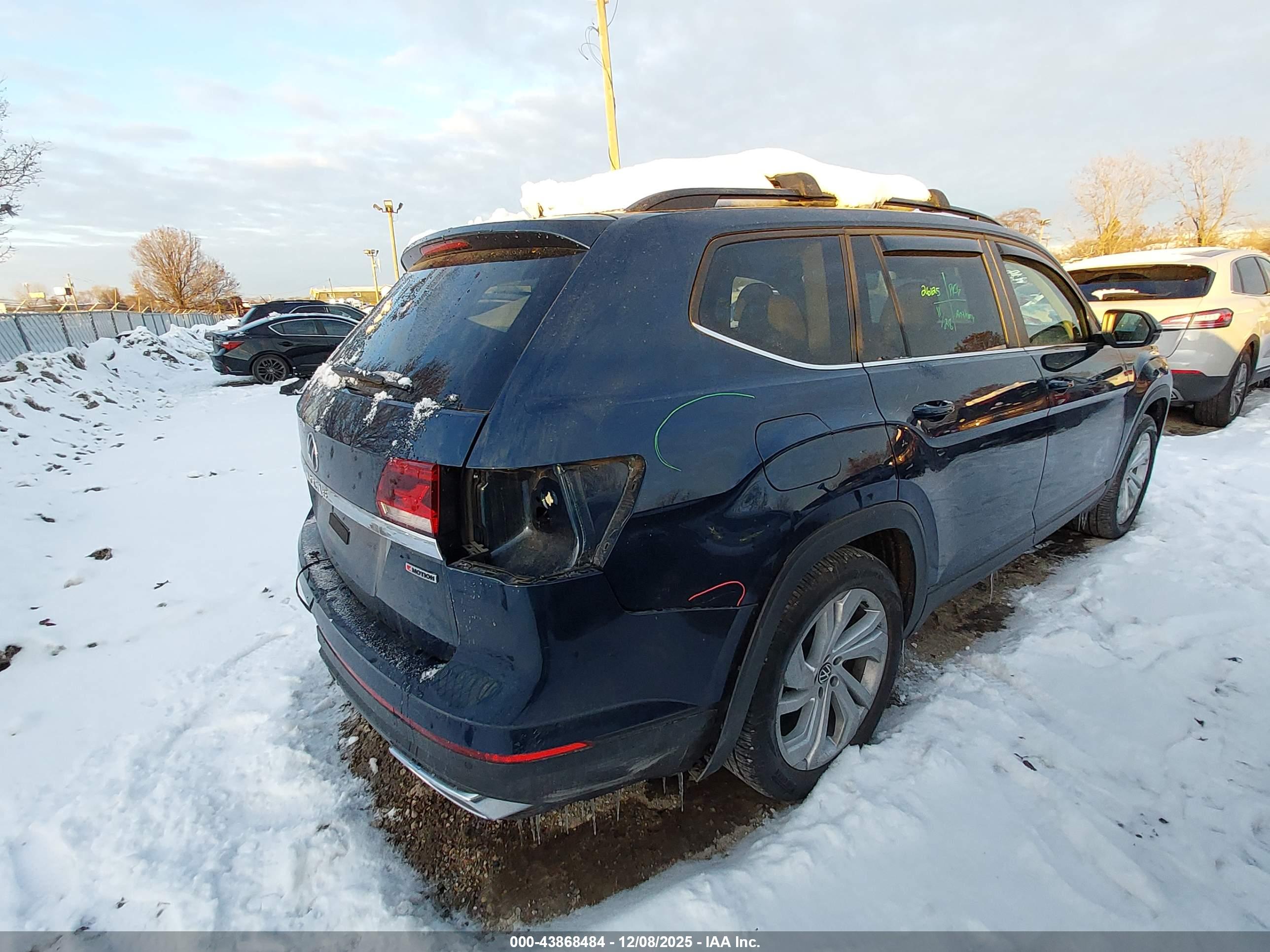 VOLKSWAGEN ATLAS image 4