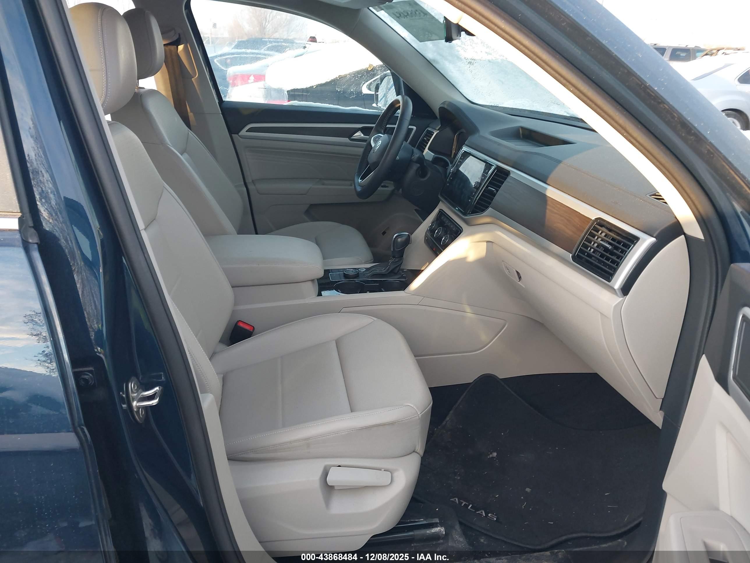 VOLKSWAGEN ATLAS image 5