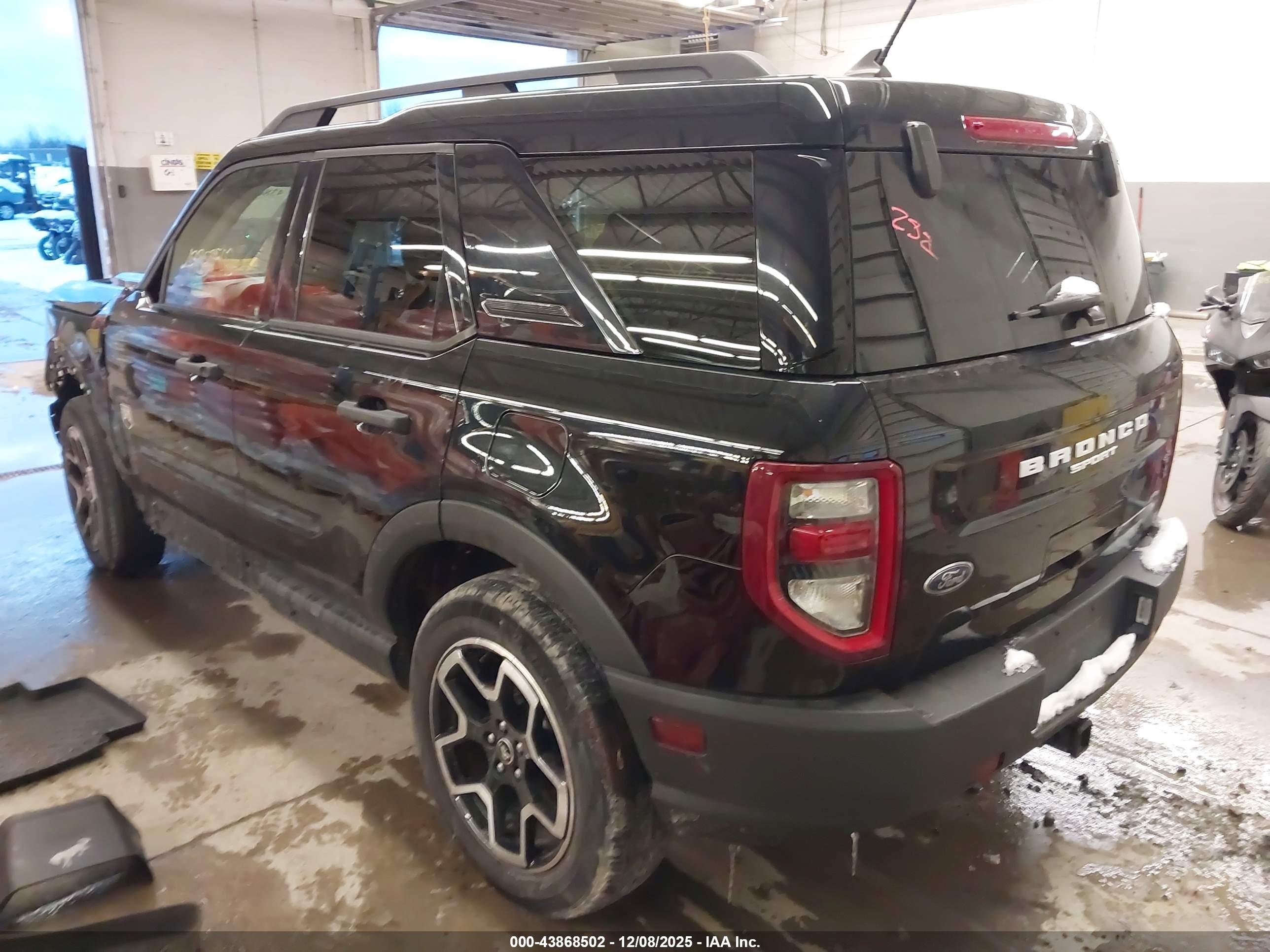 FORD BRONCO image 3