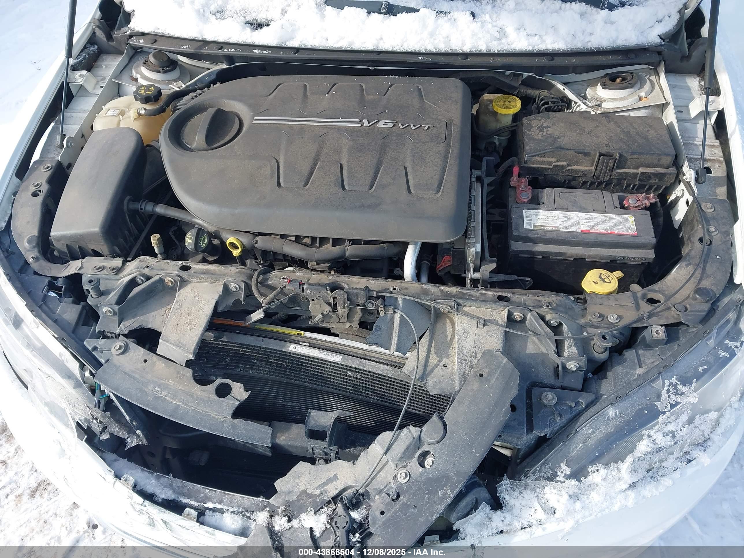 CHRYSLER 200 image 10