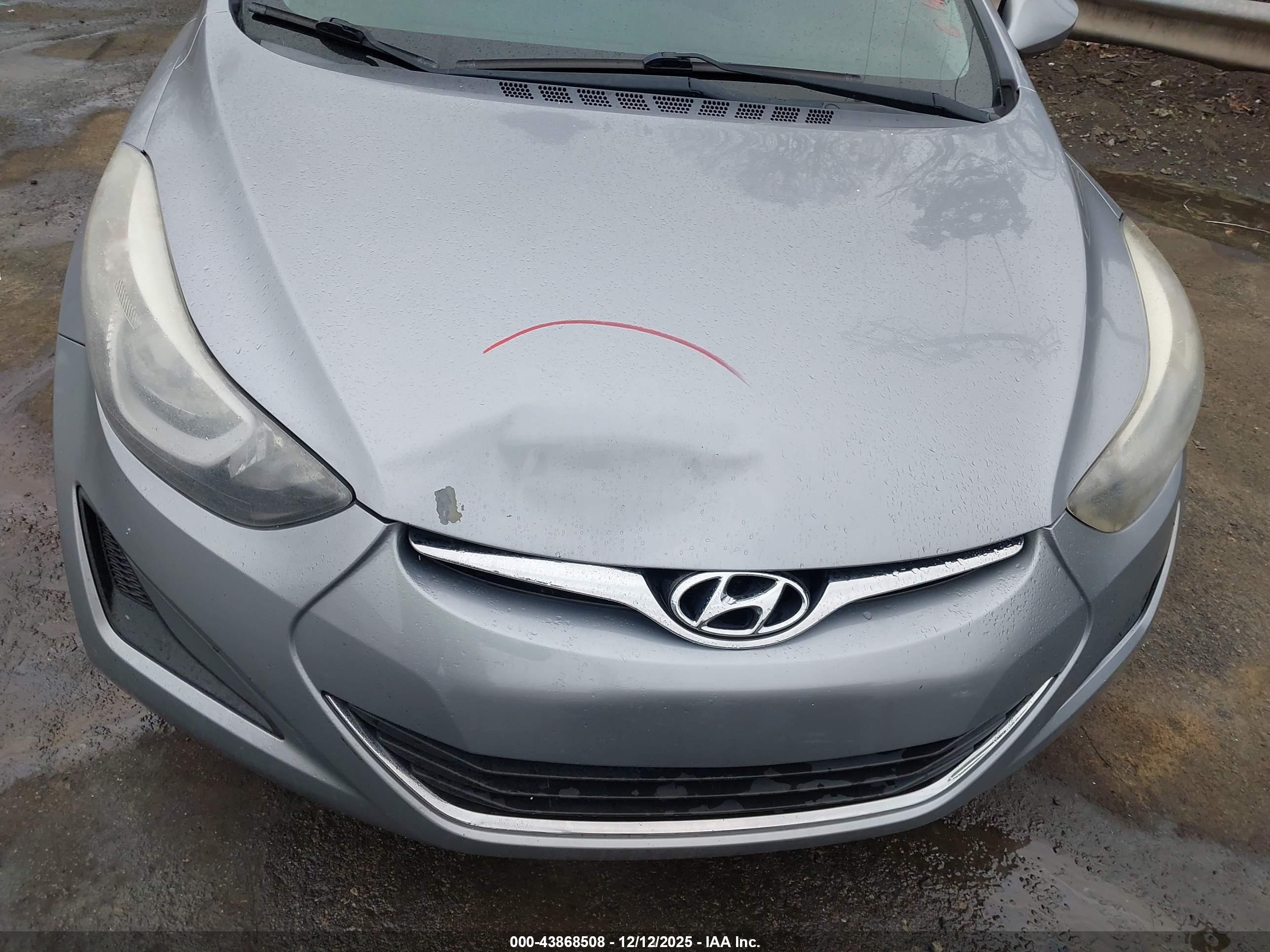 HYUNDAI ELANTRA image 6