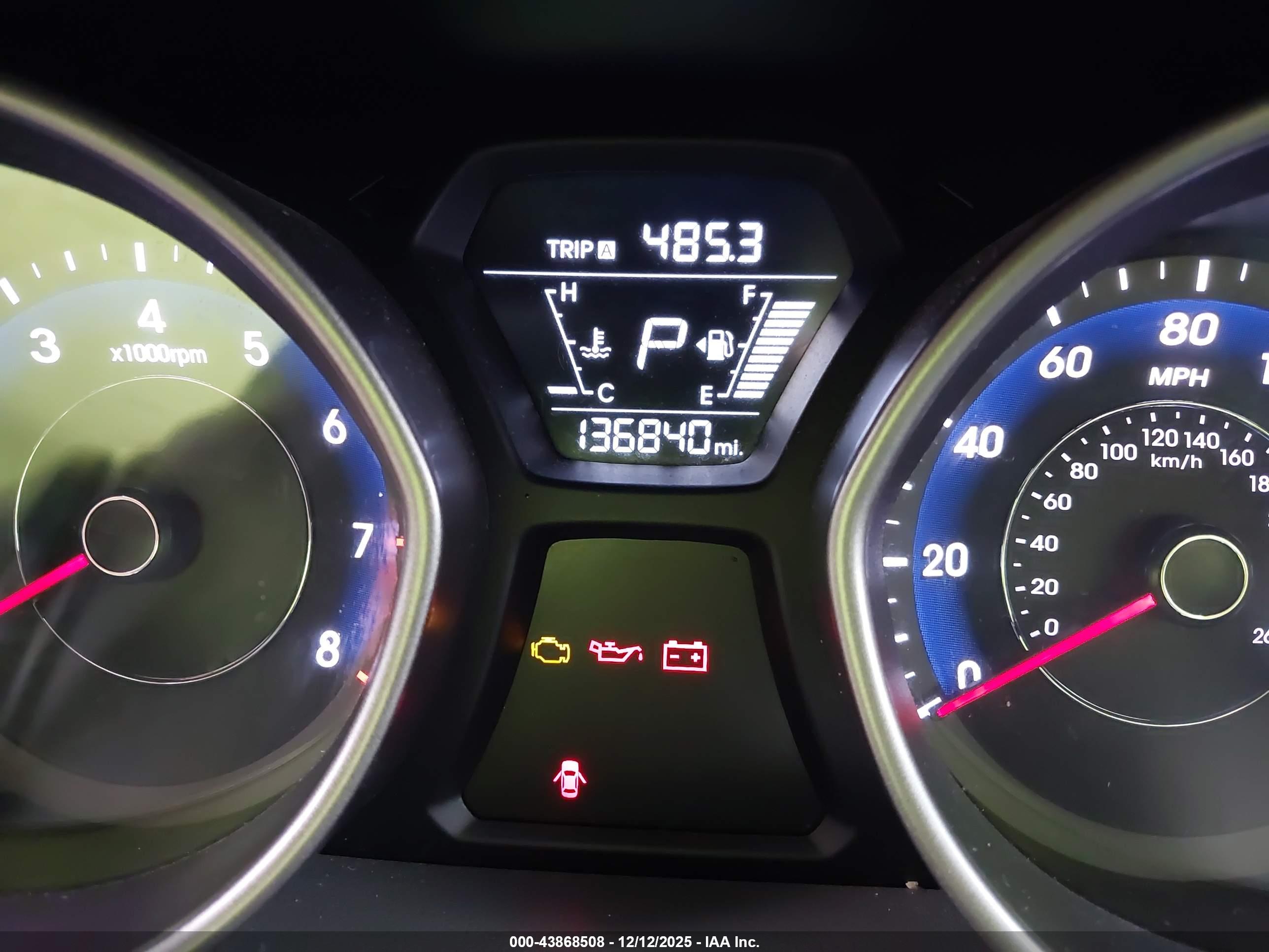 HYUNDAI ELANTRA image 7