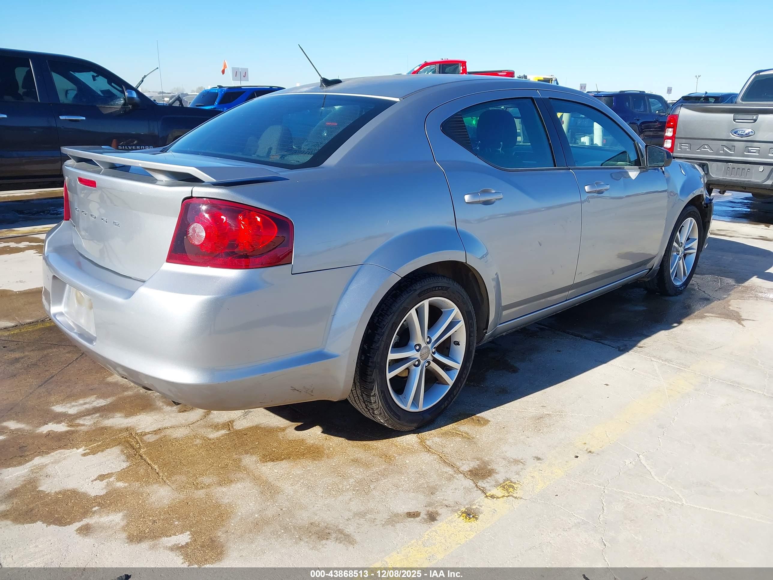 DODGE AVENGER image 4