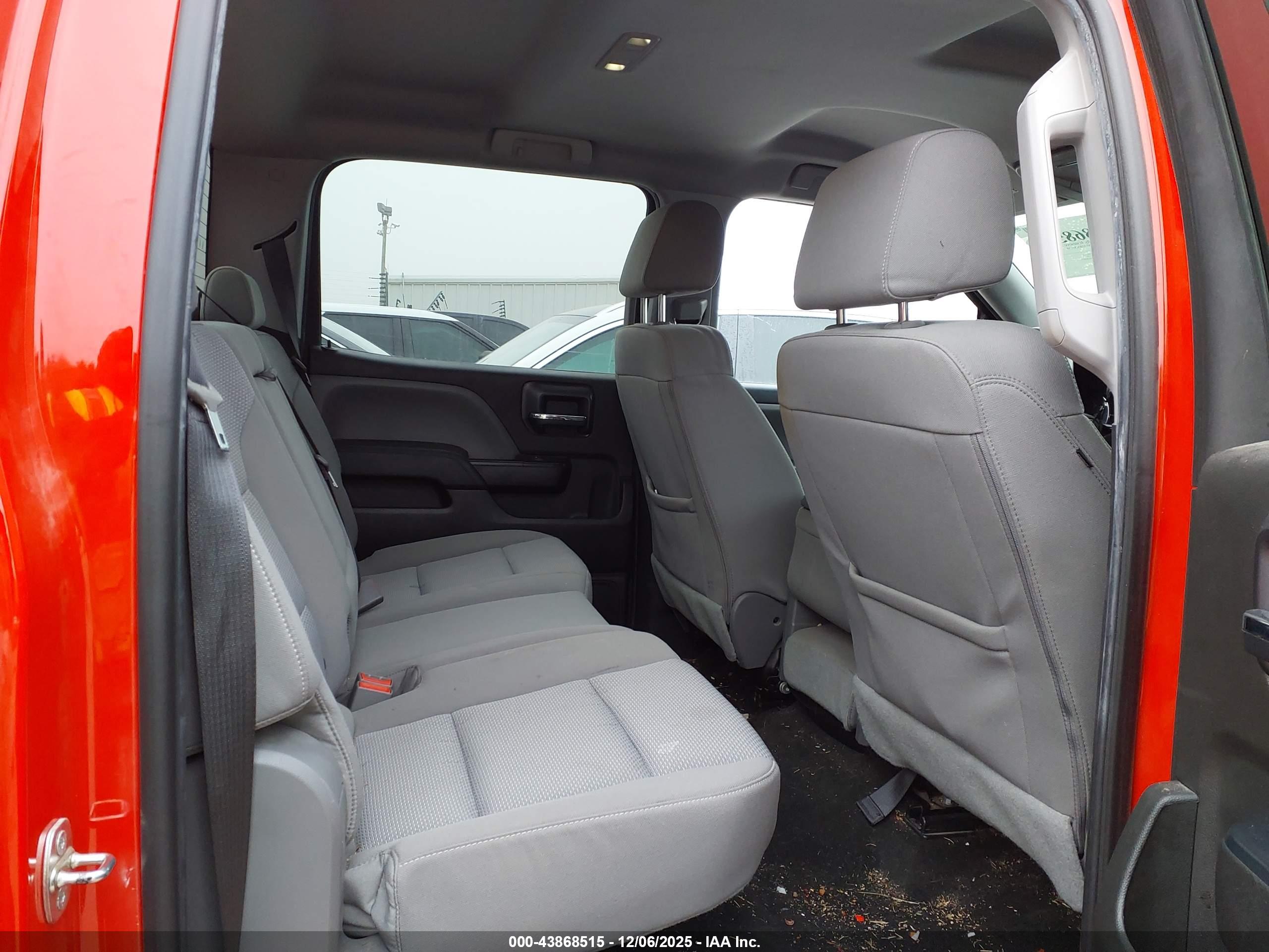 CHEVROLET SILVERADO image 8