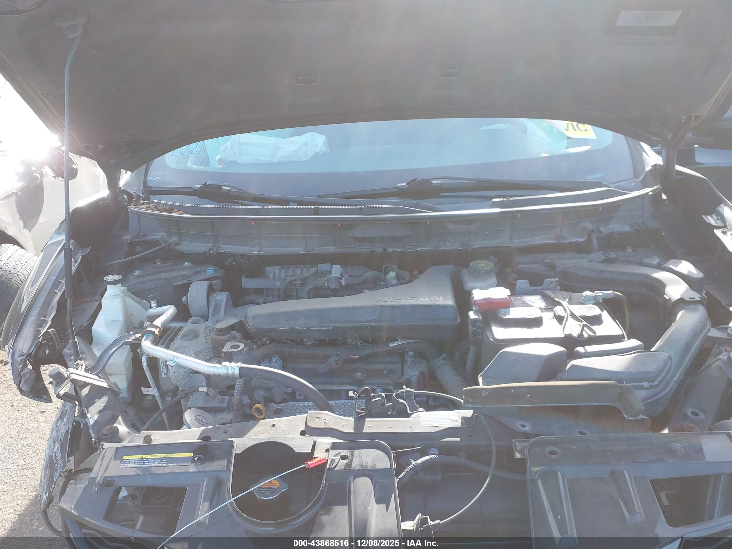 NISSAN ROGUE image 10