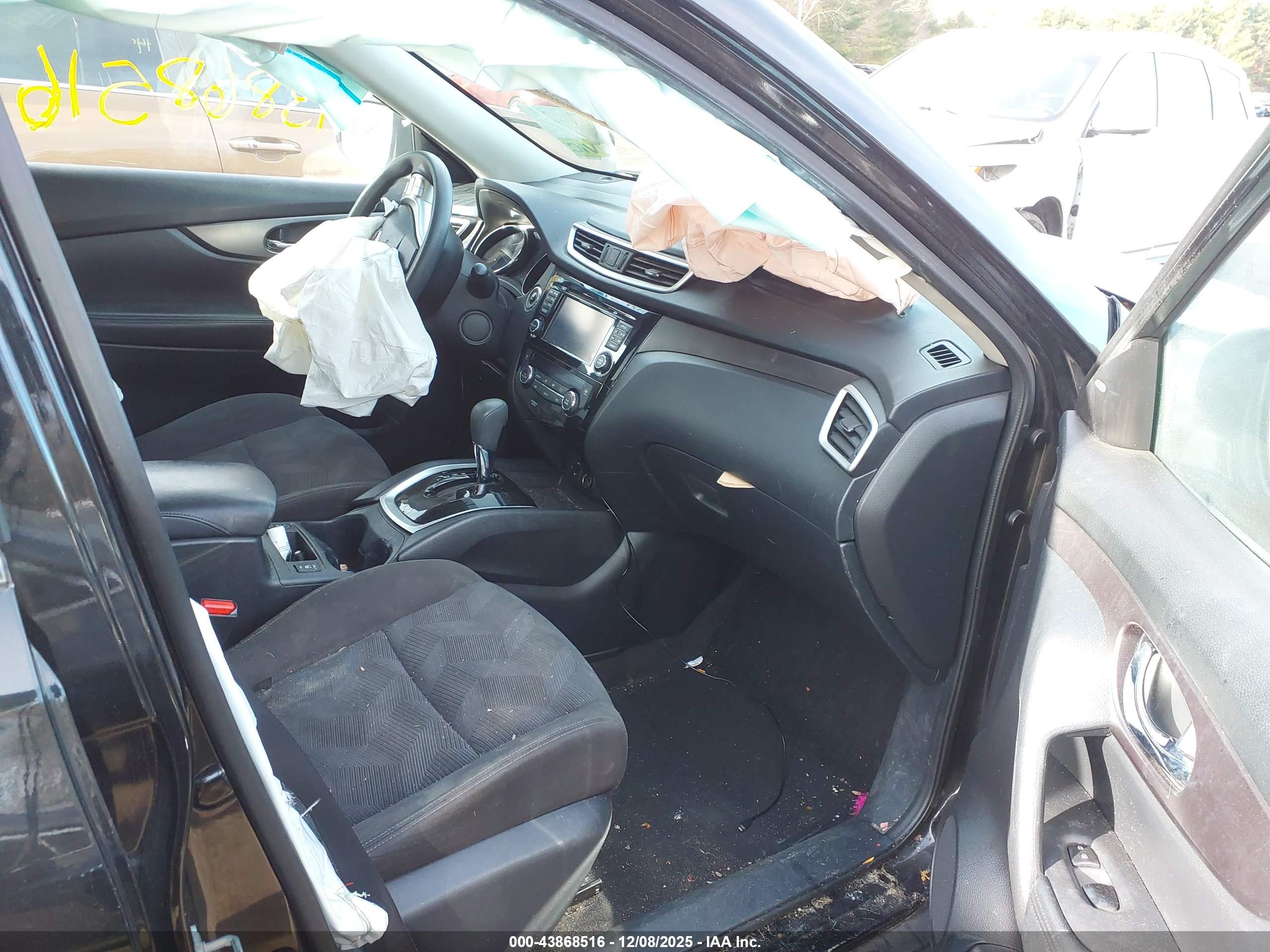 NISSAN ROGUE image 5