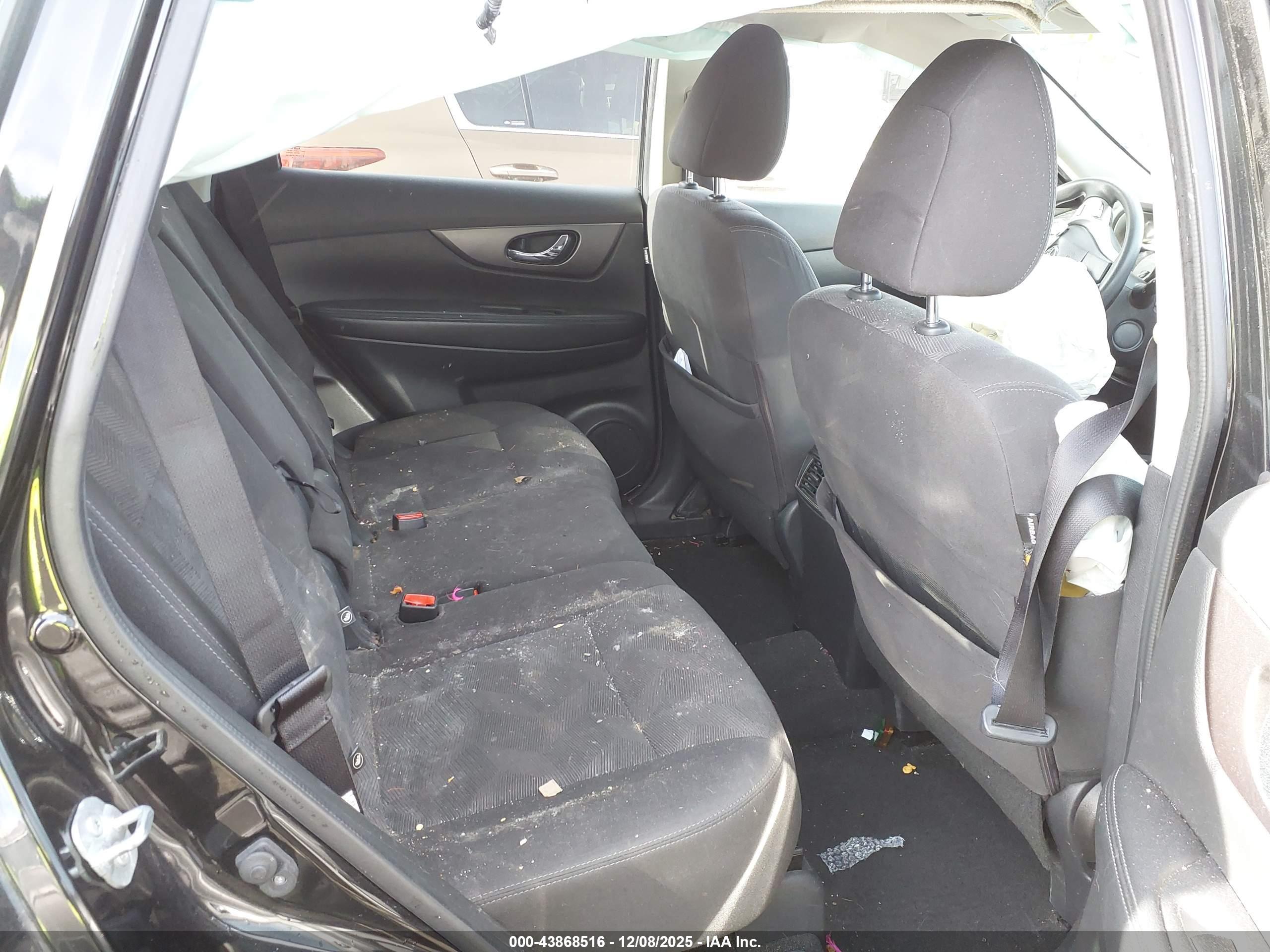 NISSAN ROGUE image 8