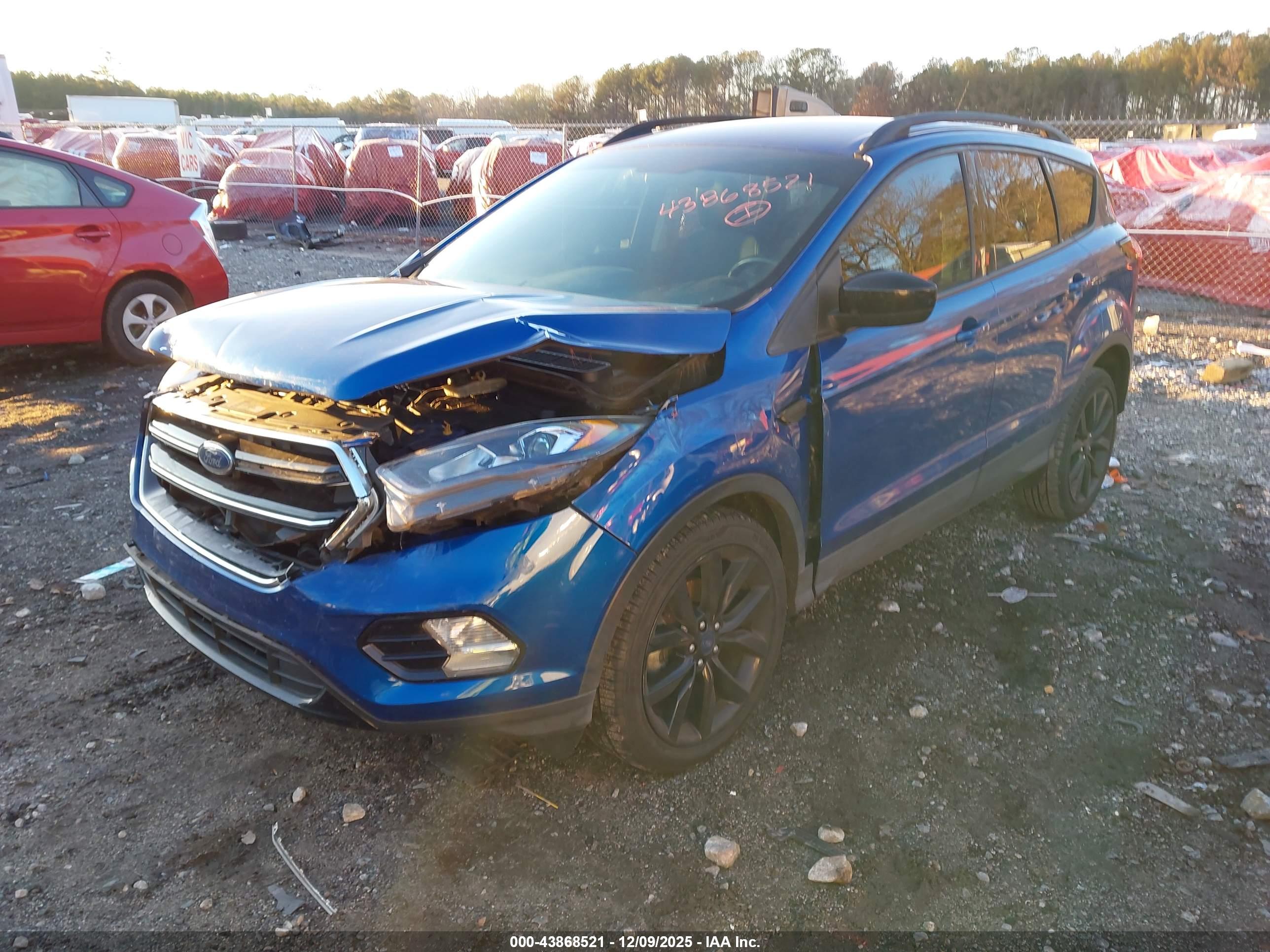 FORD ESCAPE image 2