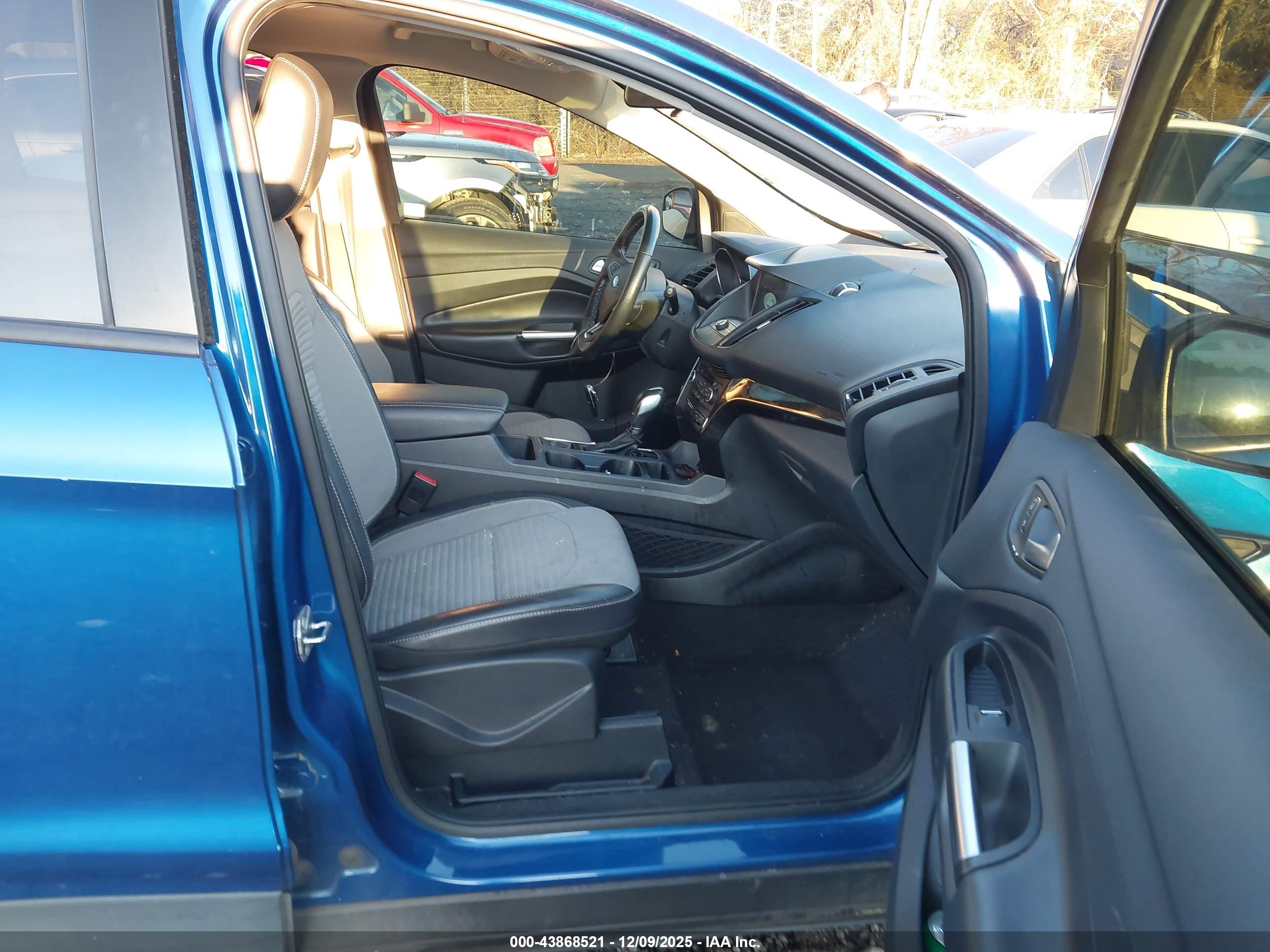 FORD ESCAPE image 5