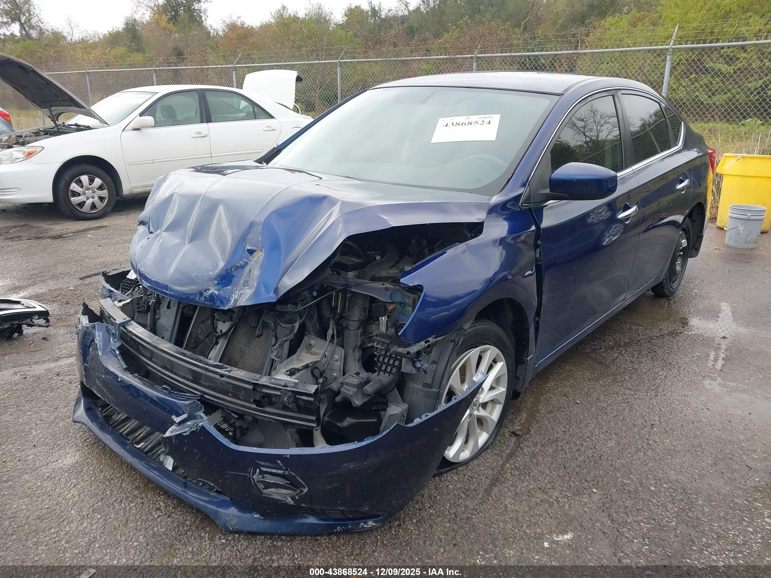 NISSAN SENTRA image 2