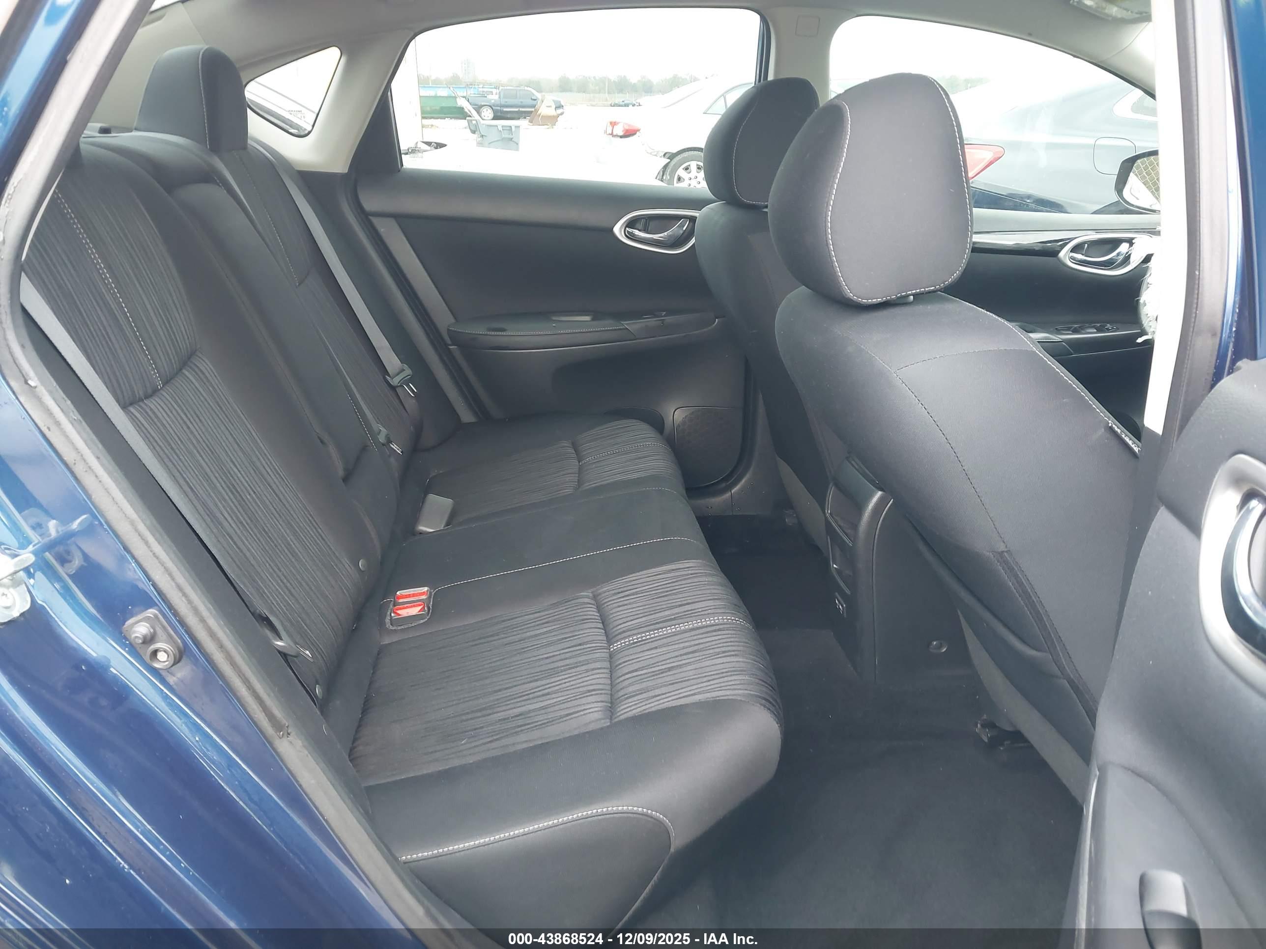 NISSAN SENTRA image 8