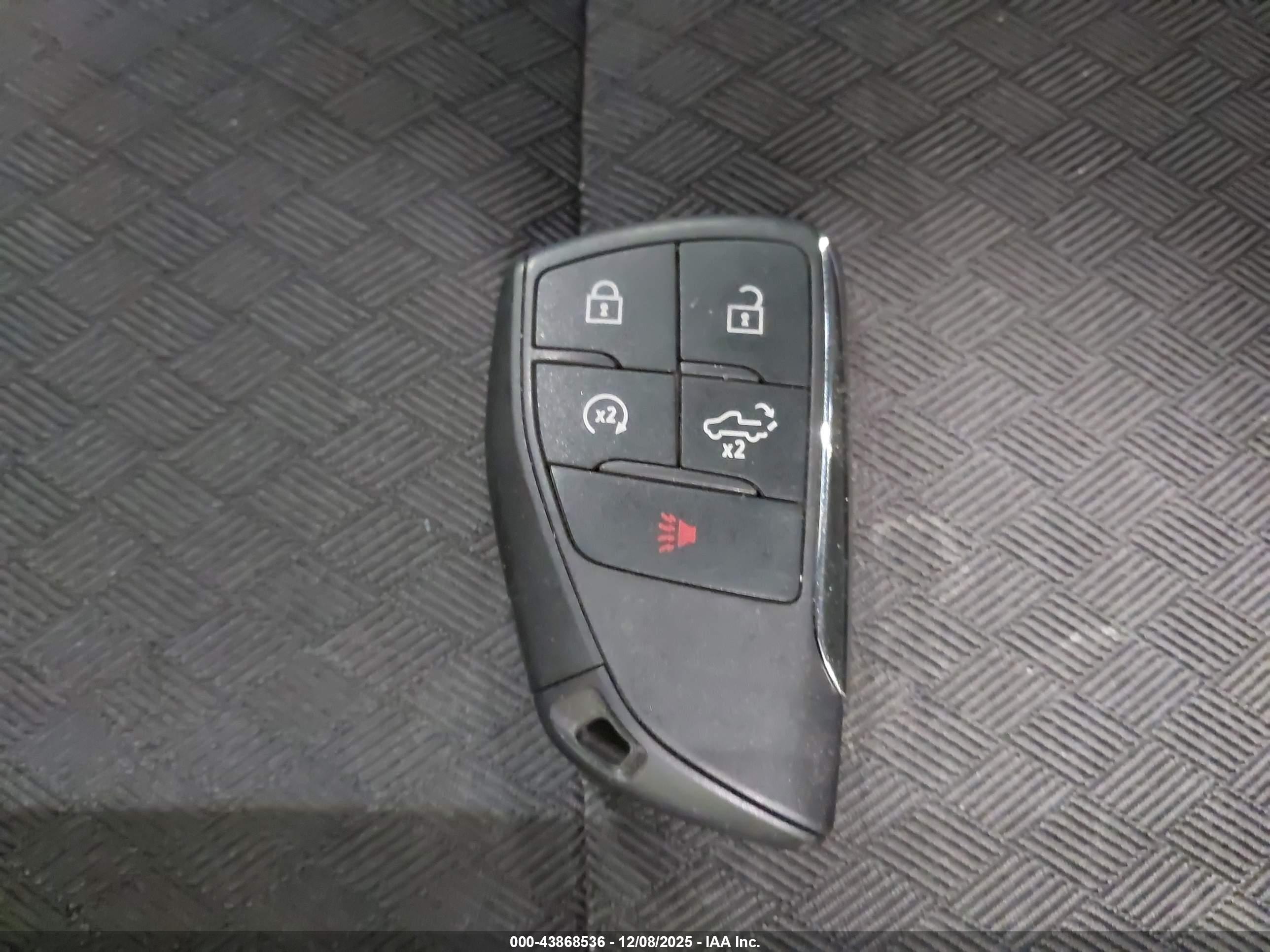 CHEVROLET SILVERADO image 11