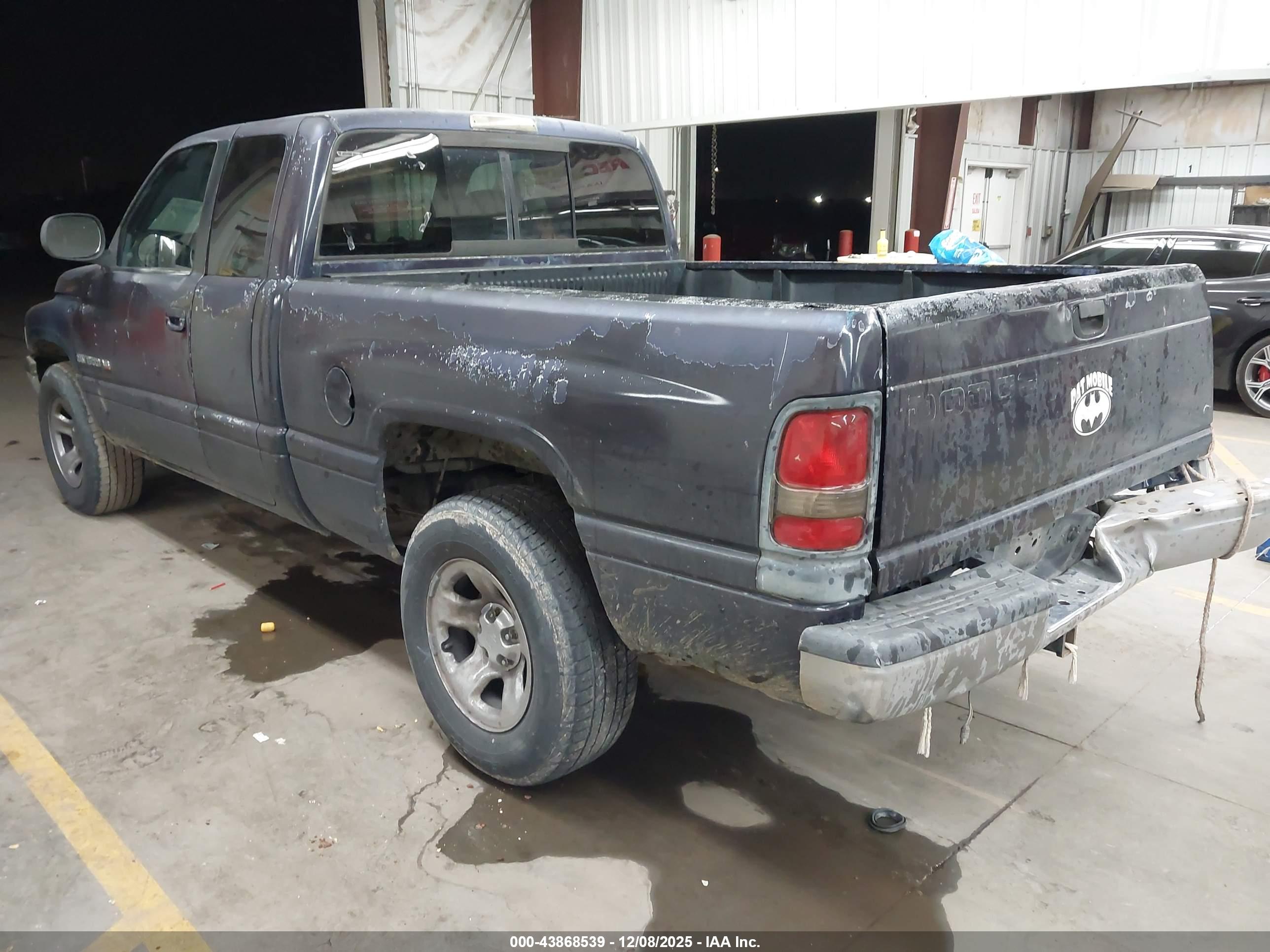 DODGE RAM image 3
