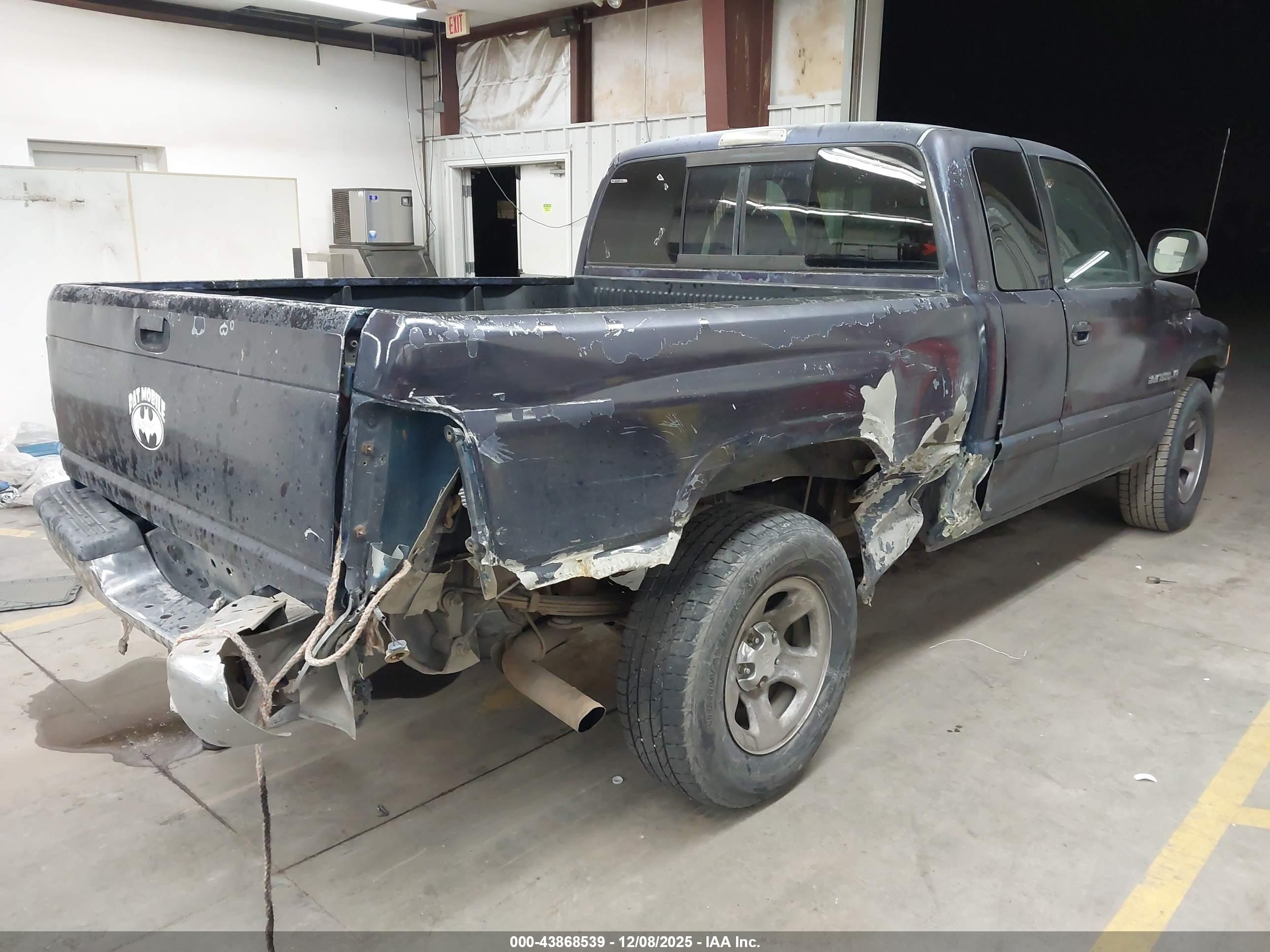 DODGE RAM image 4