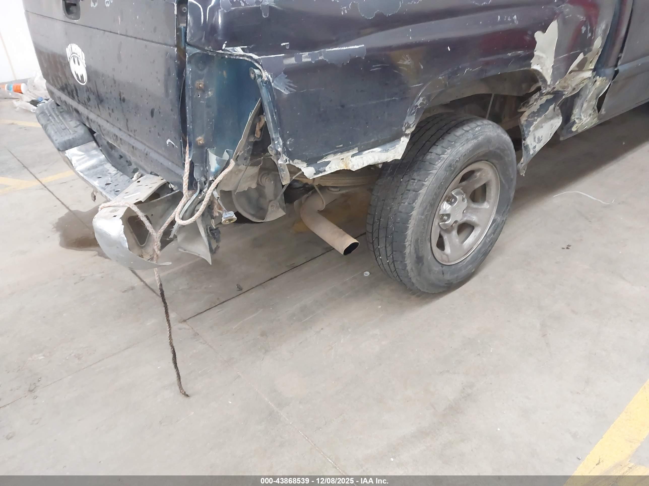 DODGE RAM image 6