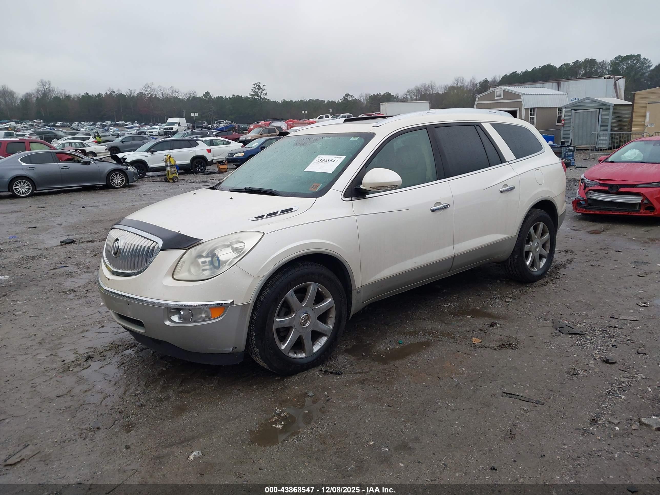 BUICK ENCLAVE image 2