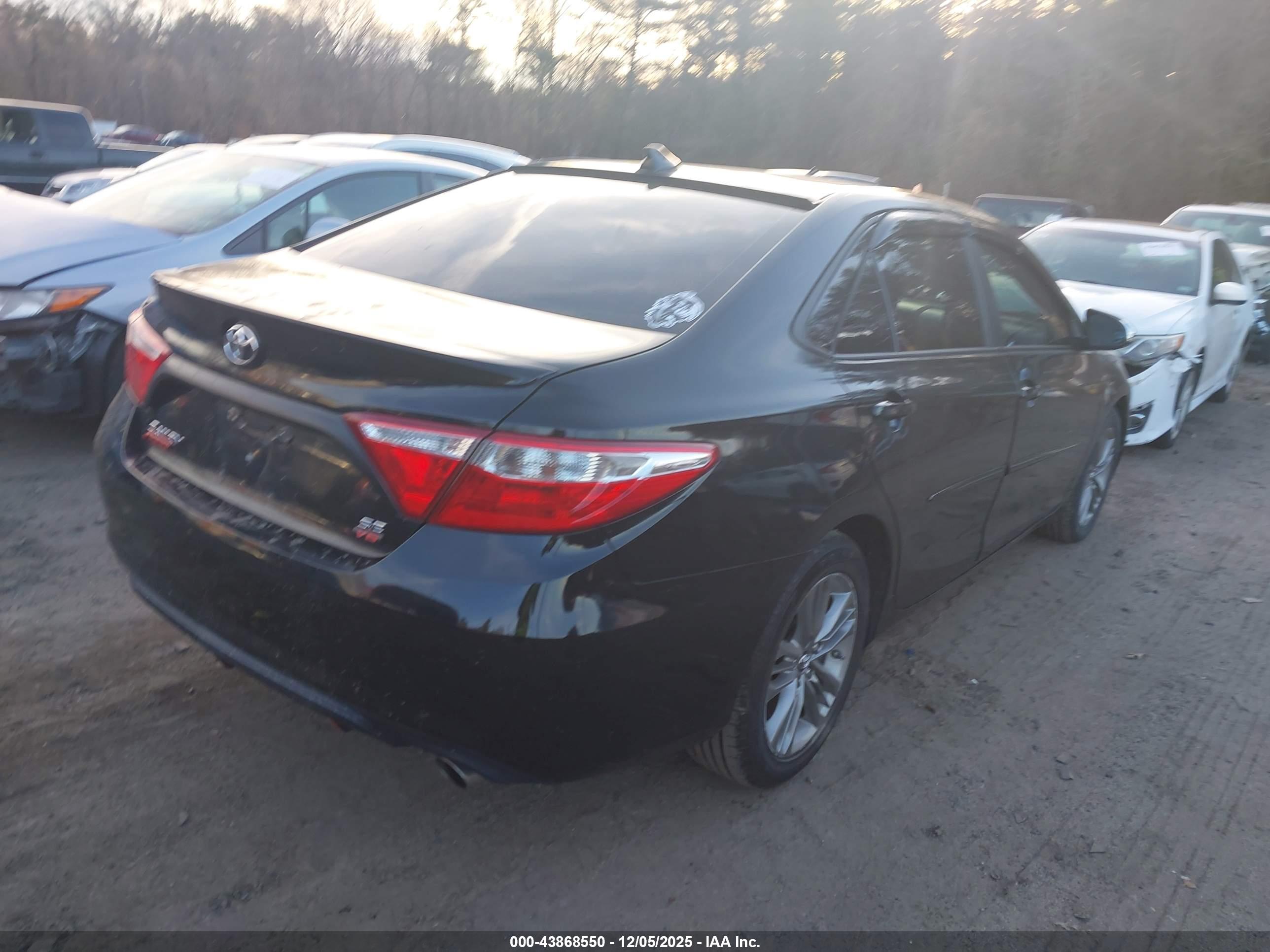 TOYOTA CAMRY image 4