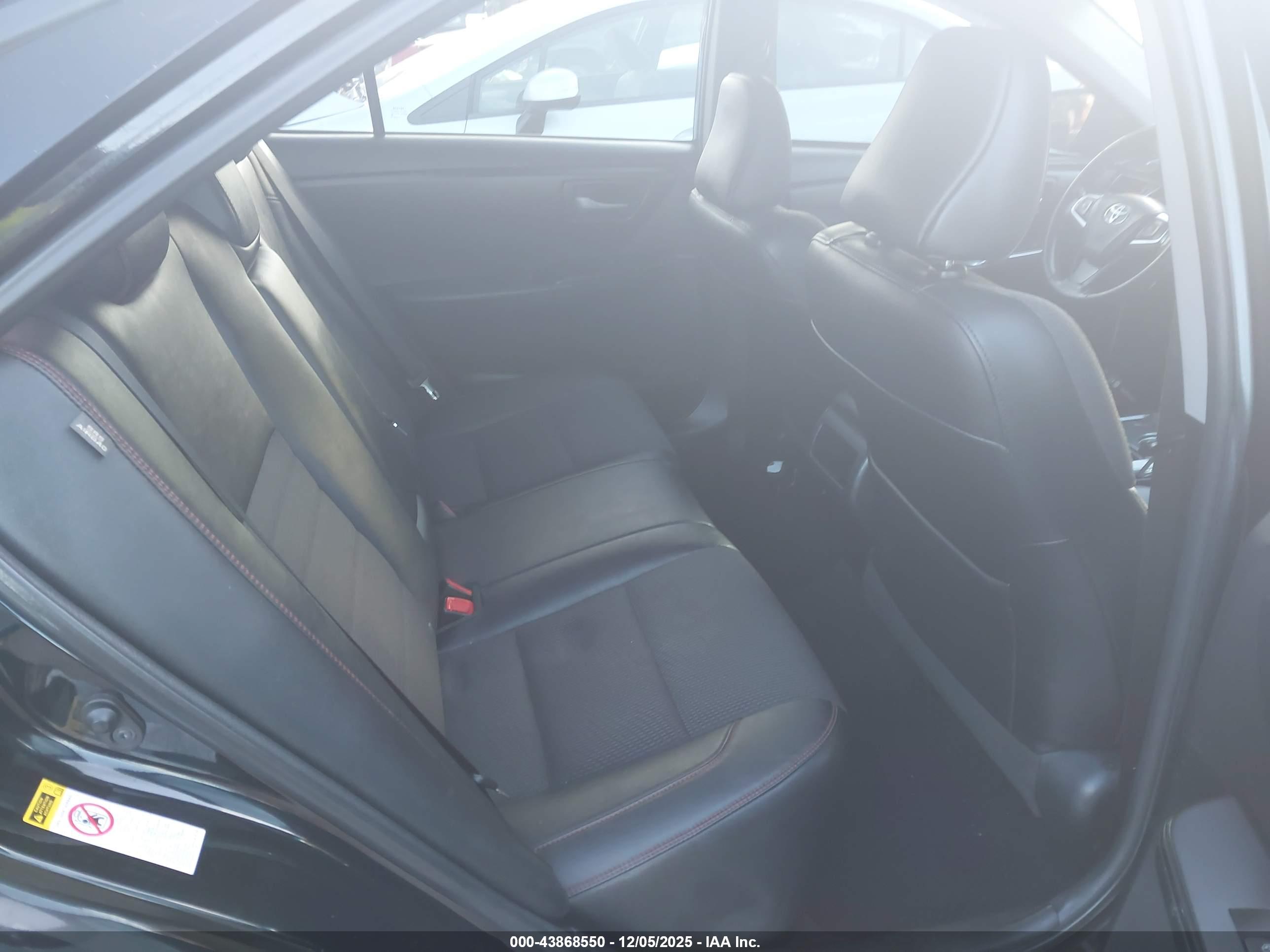 TOYOTA CAMRY image 8