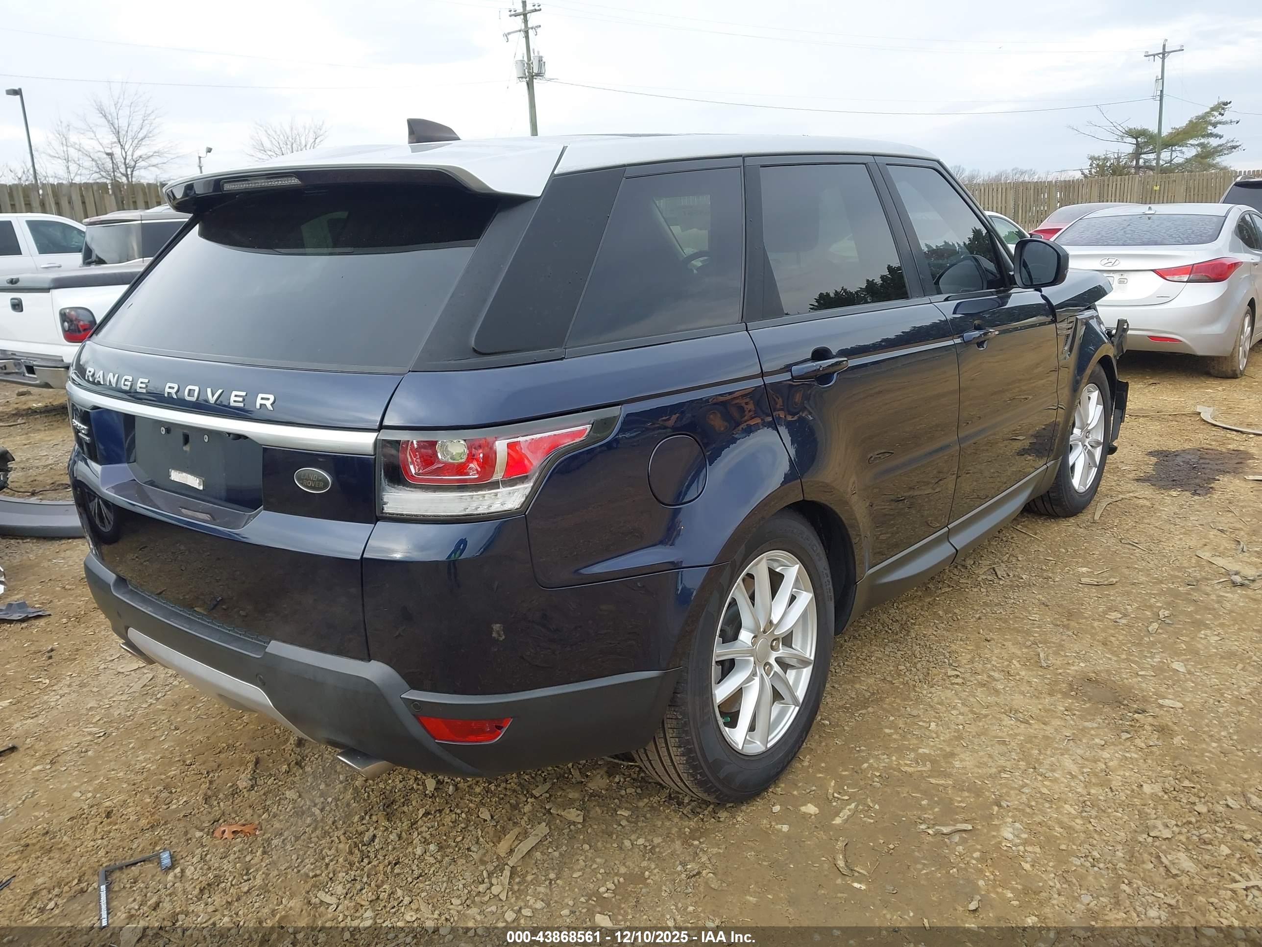 LAND ROVER image 4