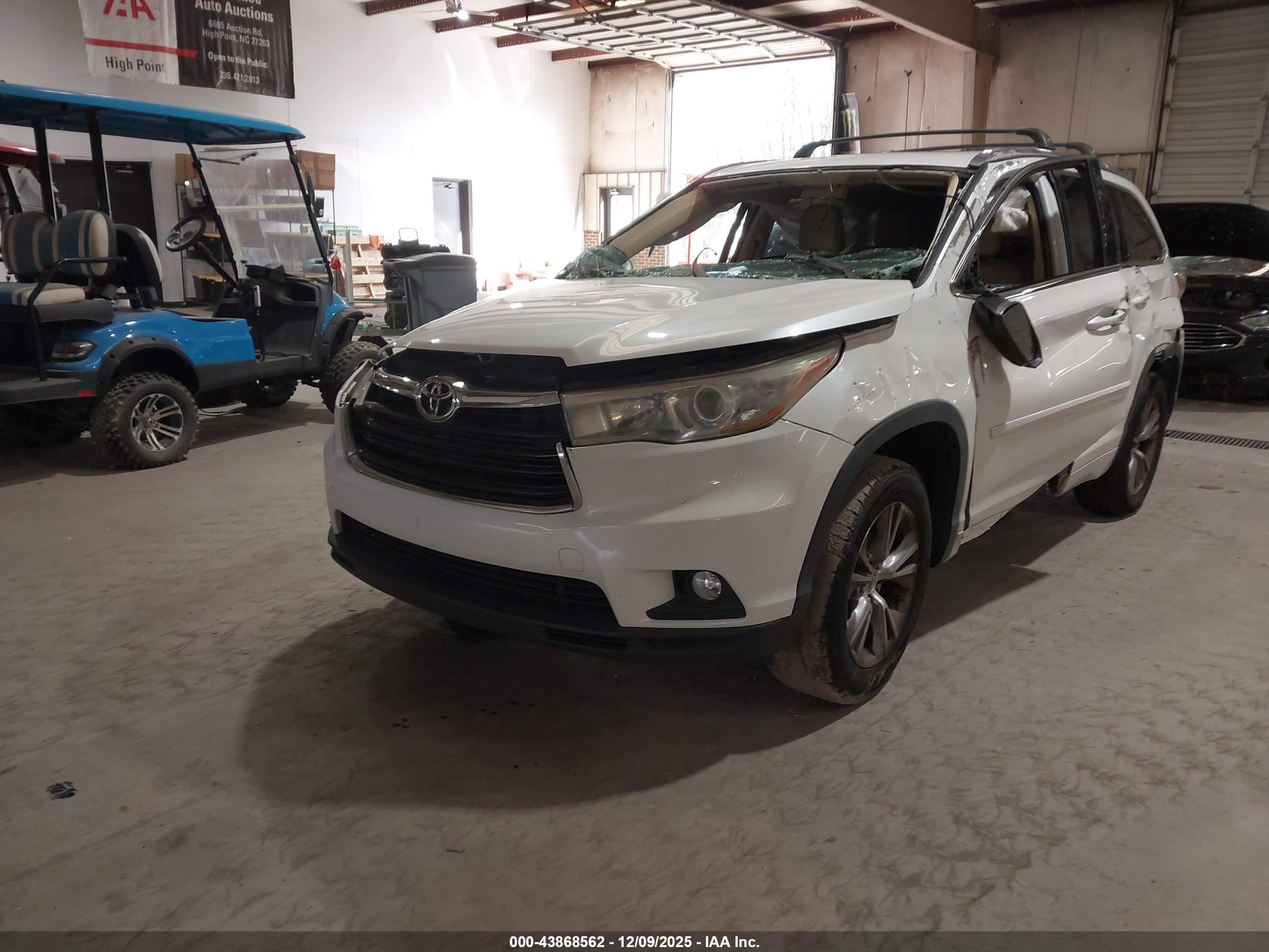 TOYOTA HIGHLANDER image 2