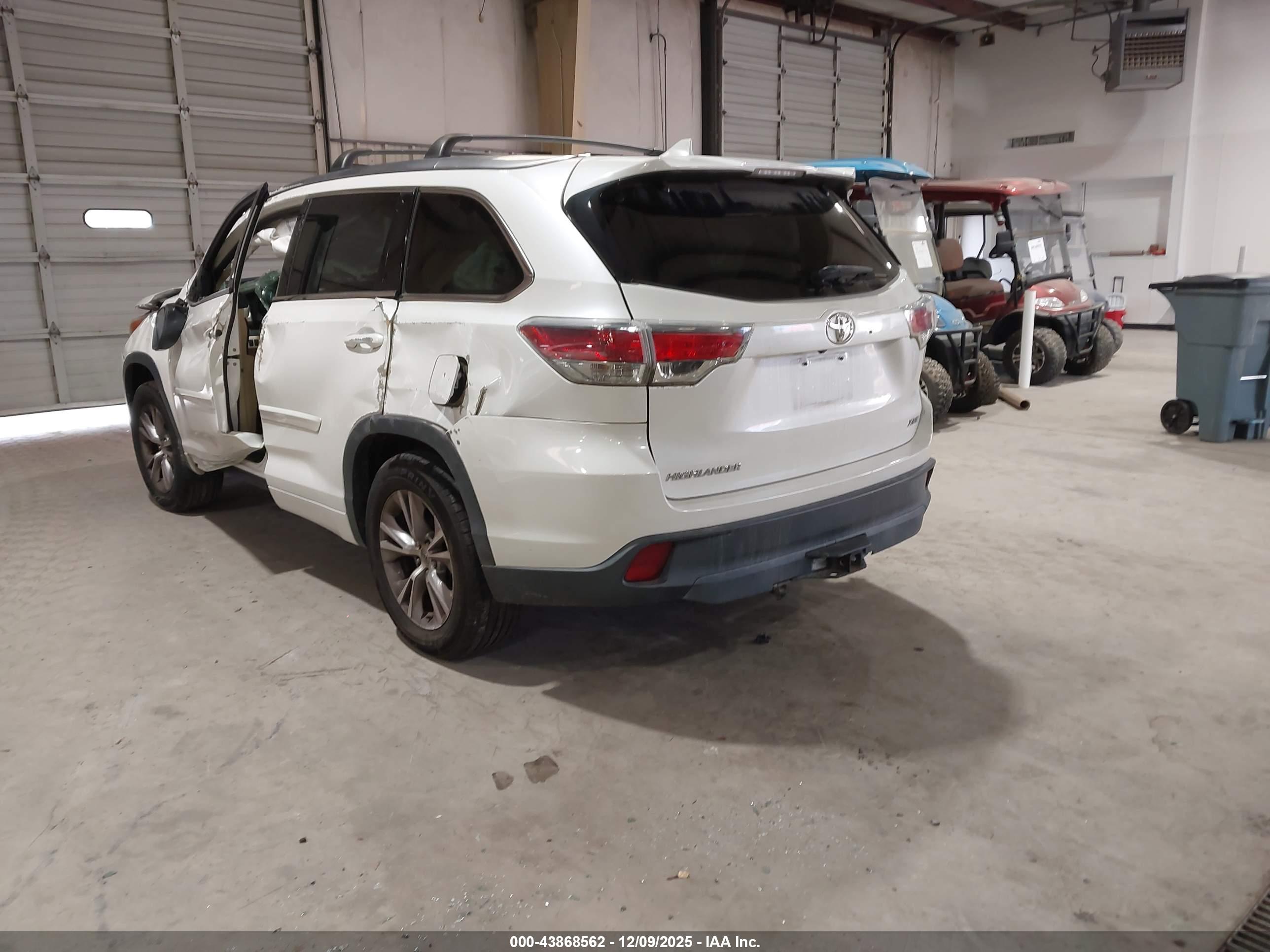 TOYOTA HIGHLANDER image 3