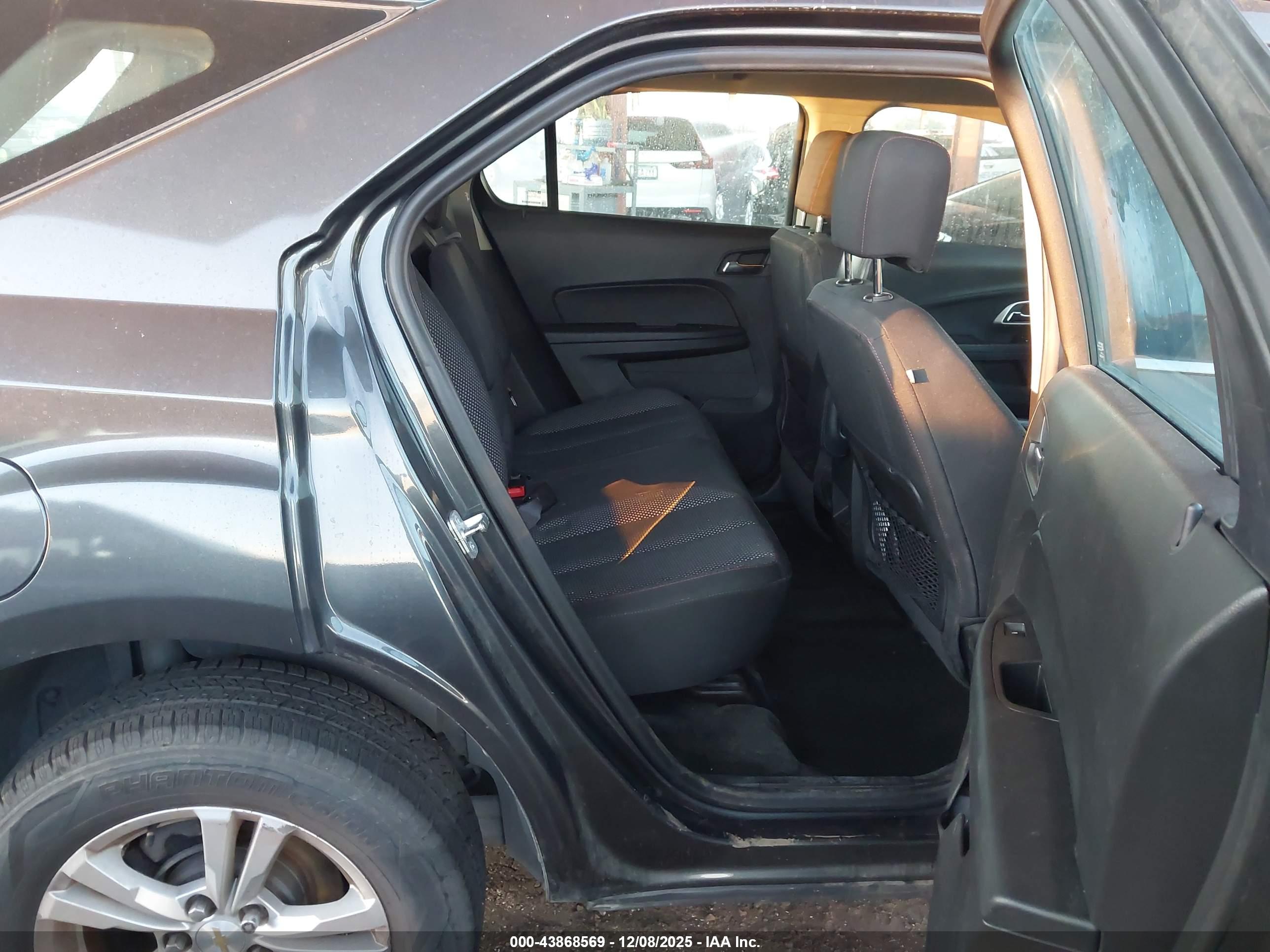 CHEVROLET EQUINOX image 8