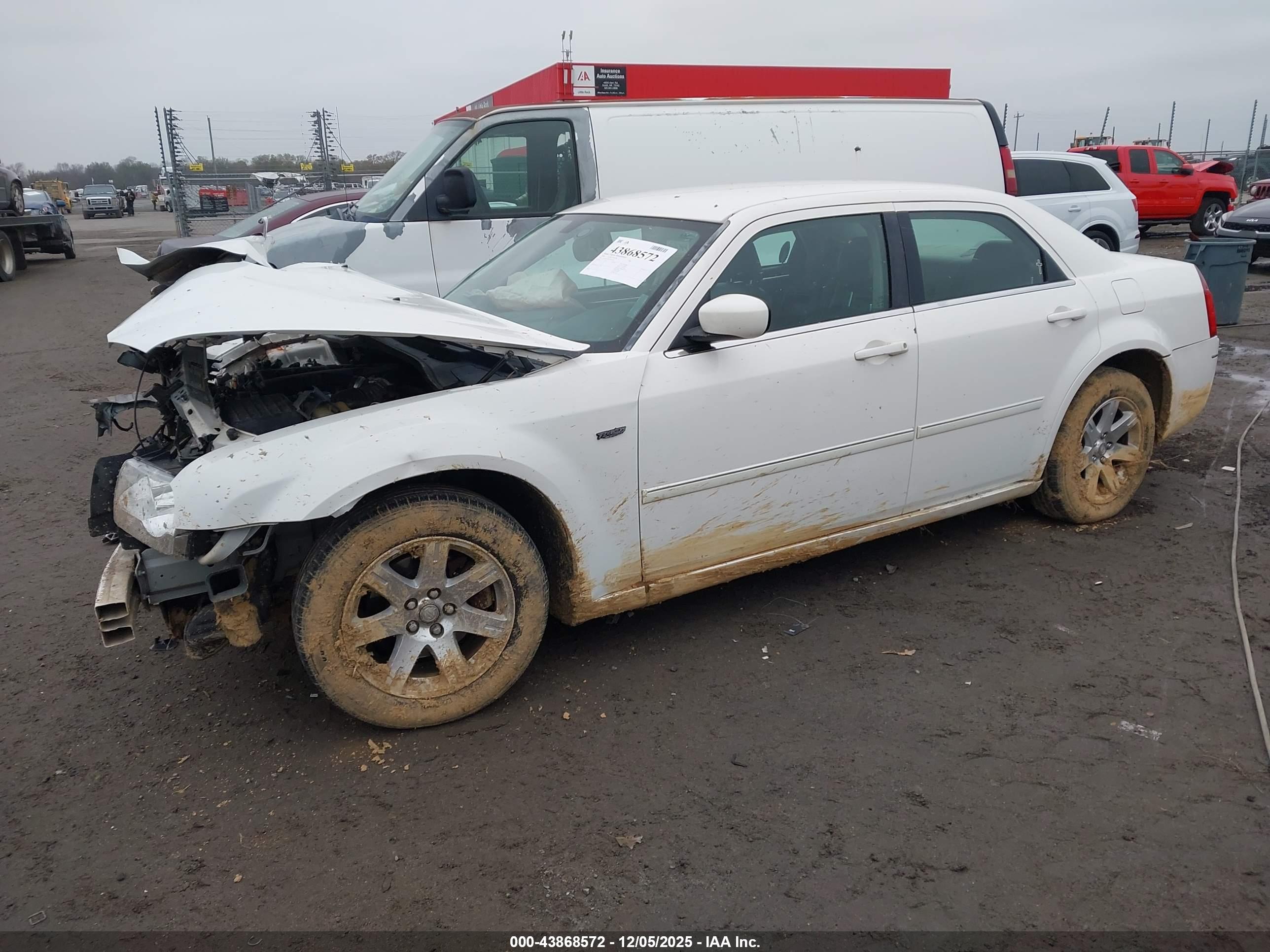 CHRYSLER 300 image 2