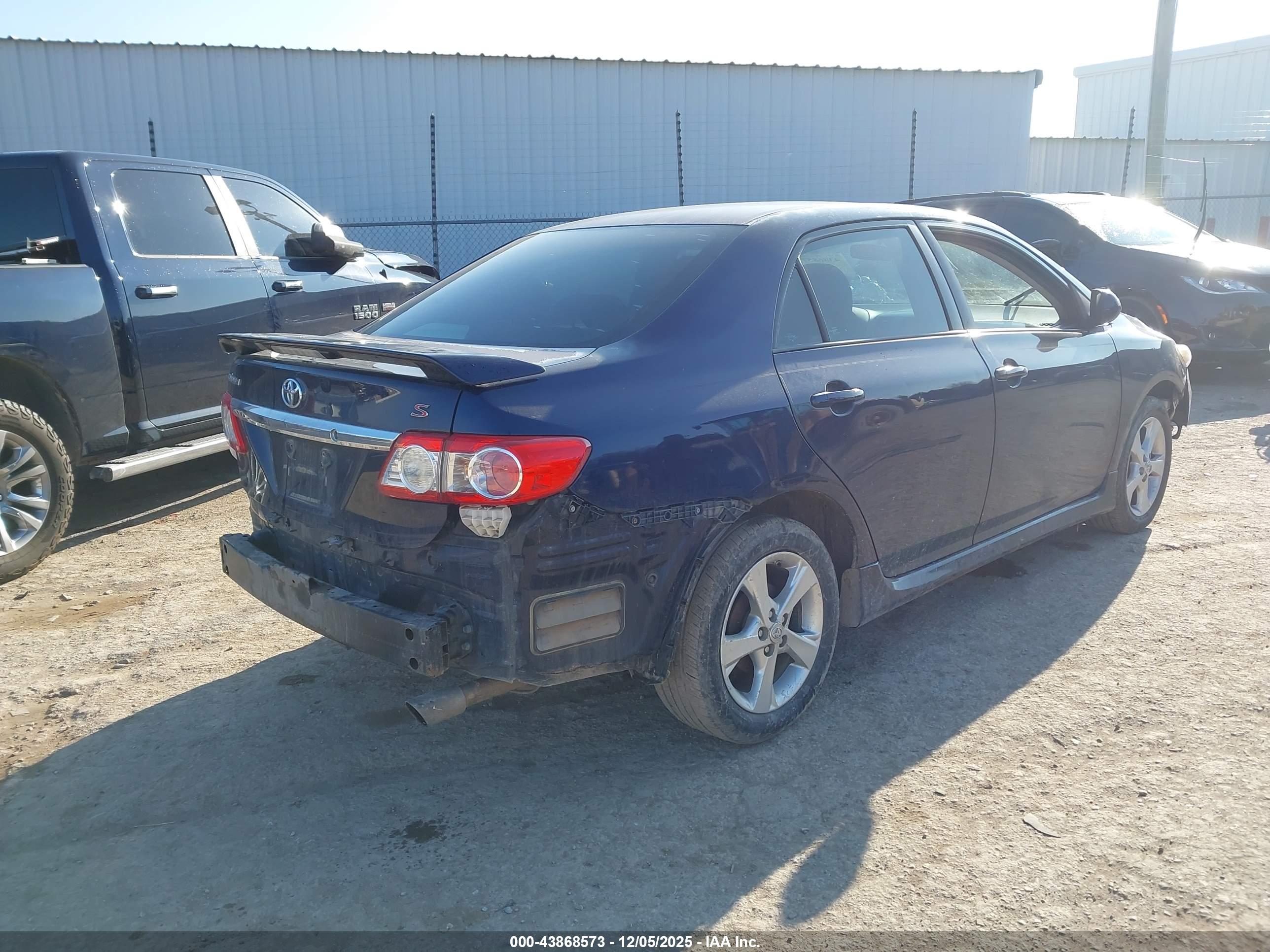 TOYOTA COROLLA image 4