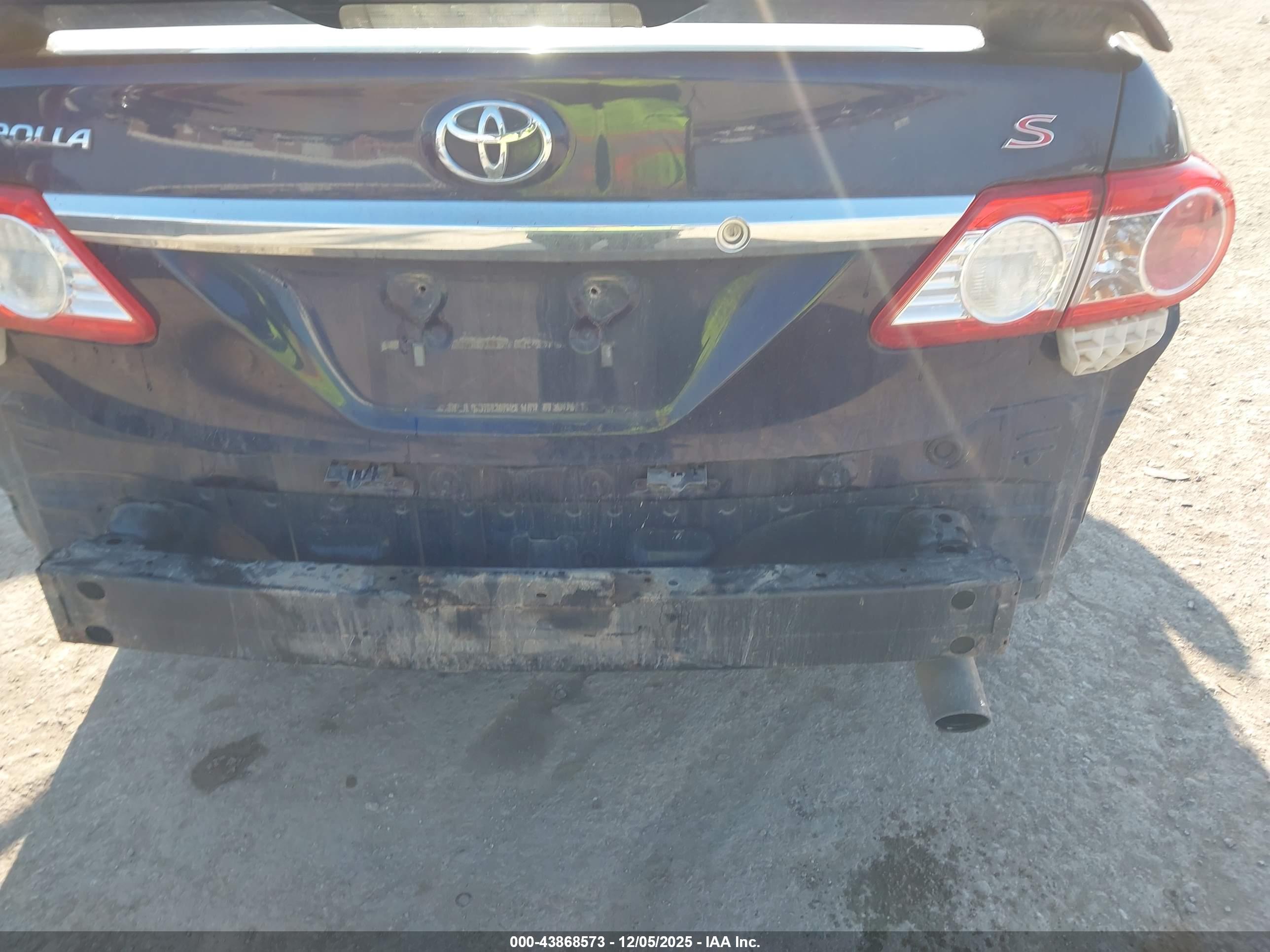 TOYOTA COROLLA image 6
