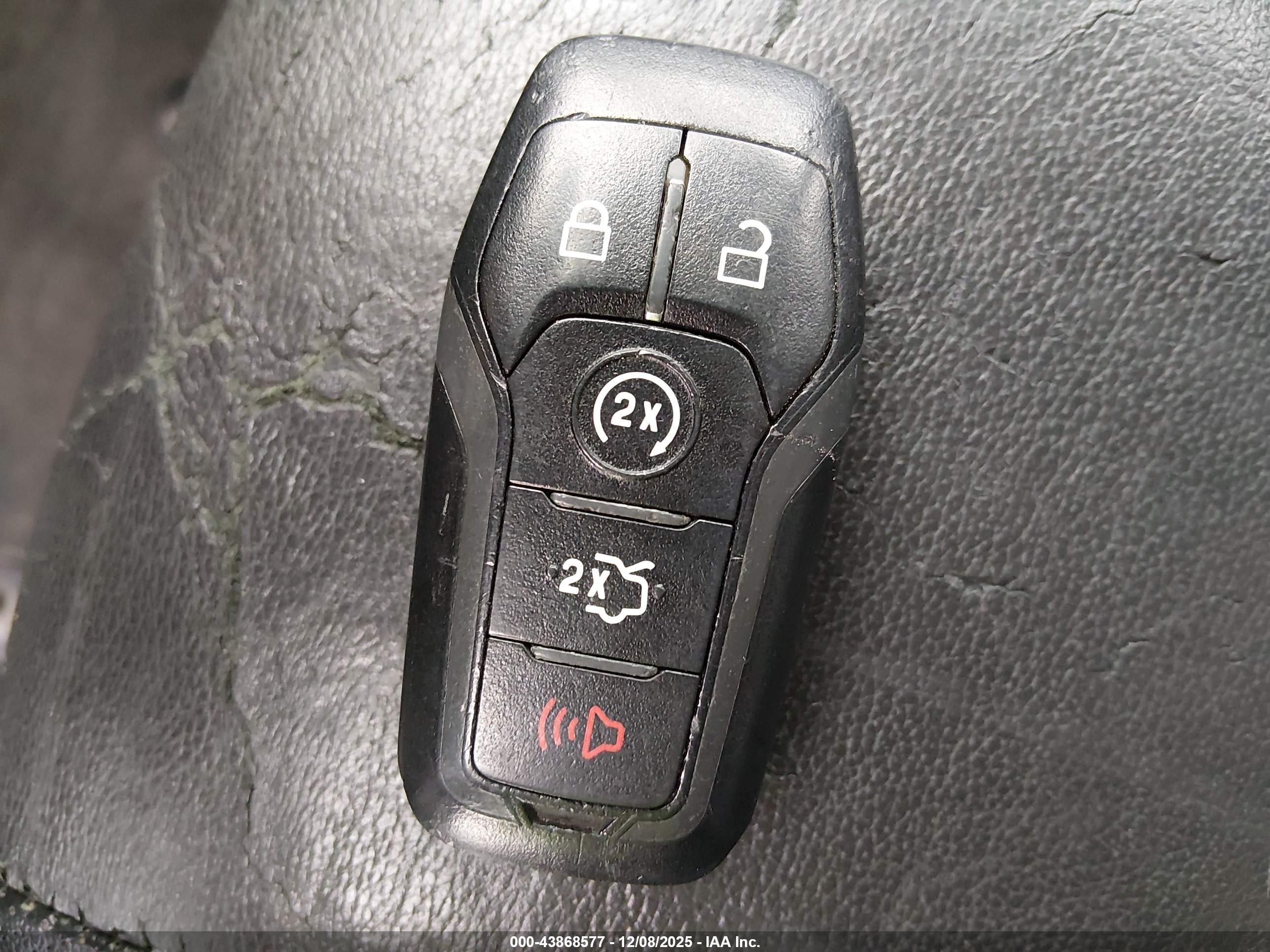 FORD FUSION image 11
