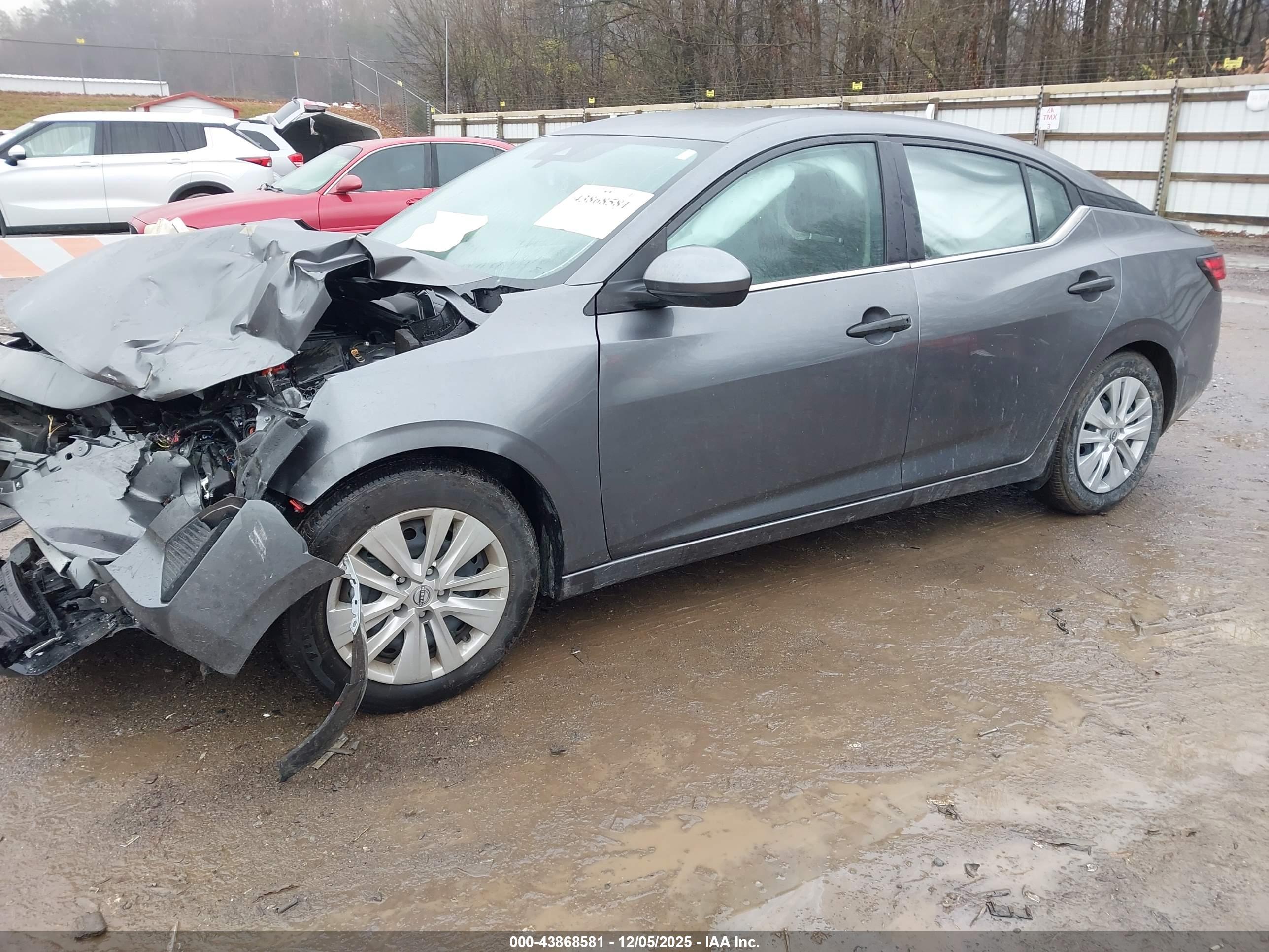 NISSAN SENTRA image 2