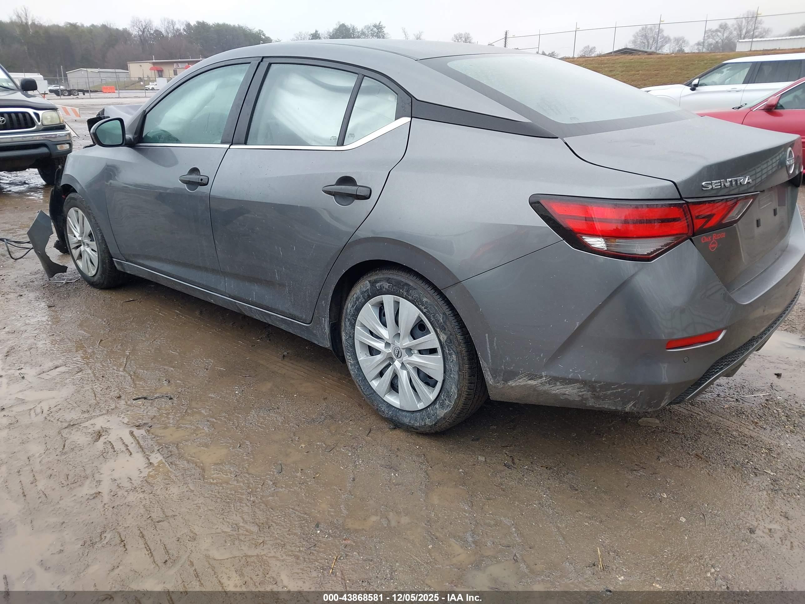 NISSAN SENTRA image 3