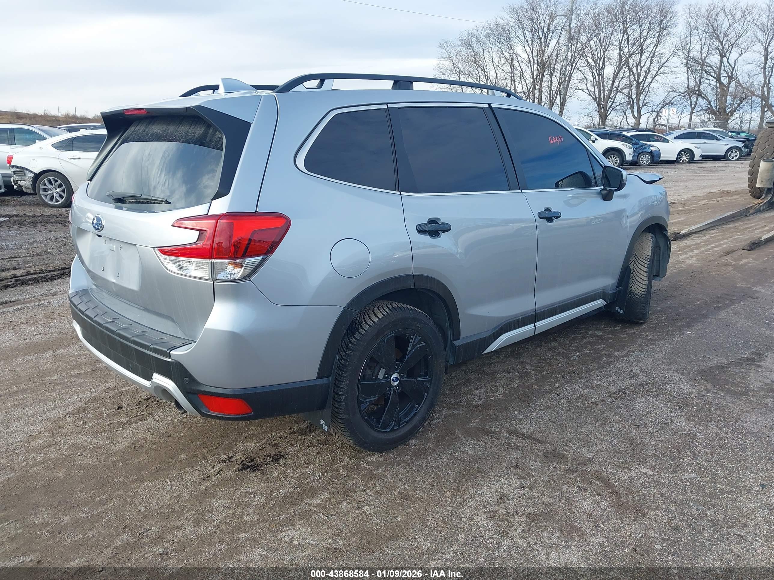 SUBARU FORESTER image 4