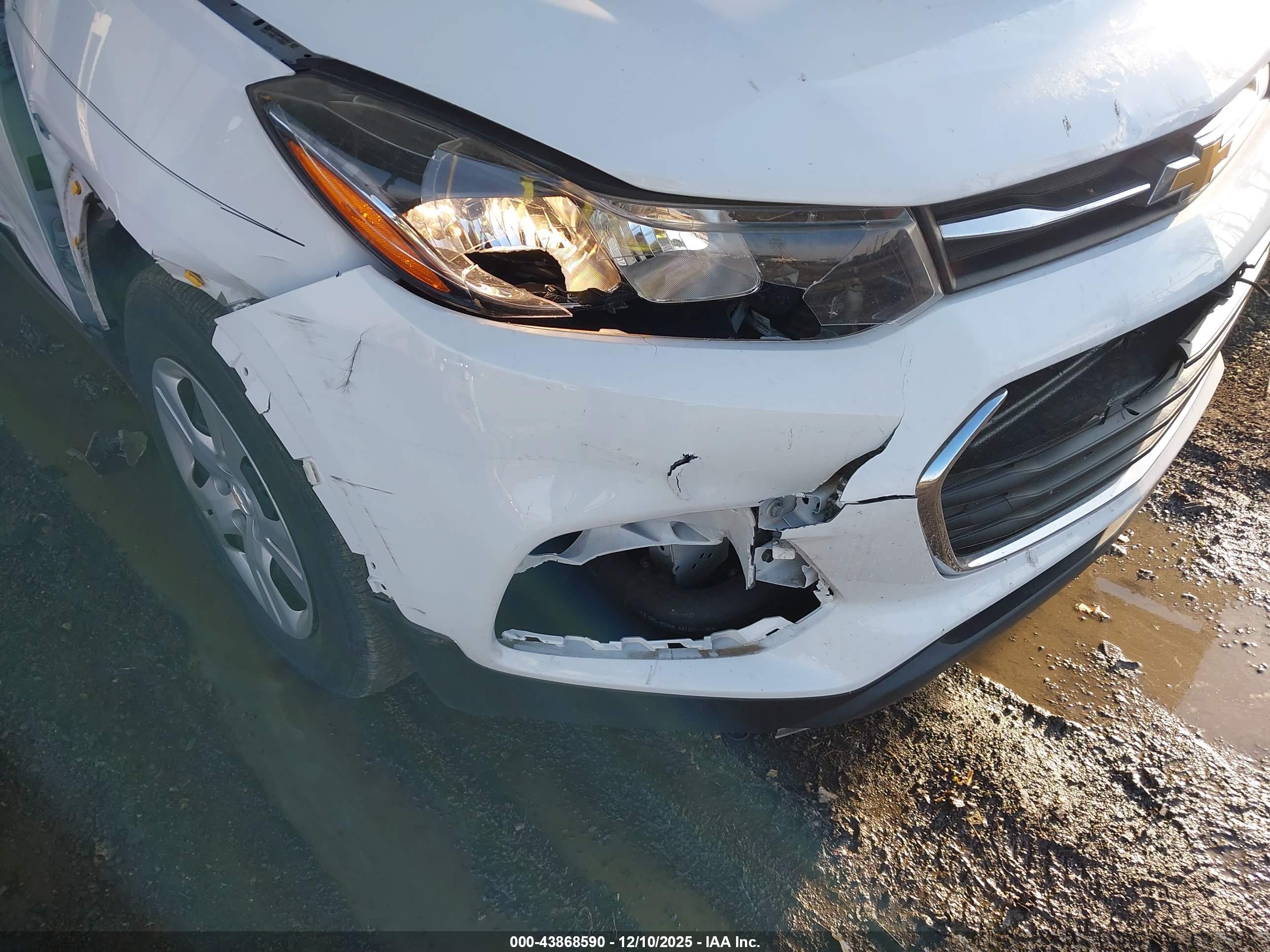 CHEVROLET TRAX image 6