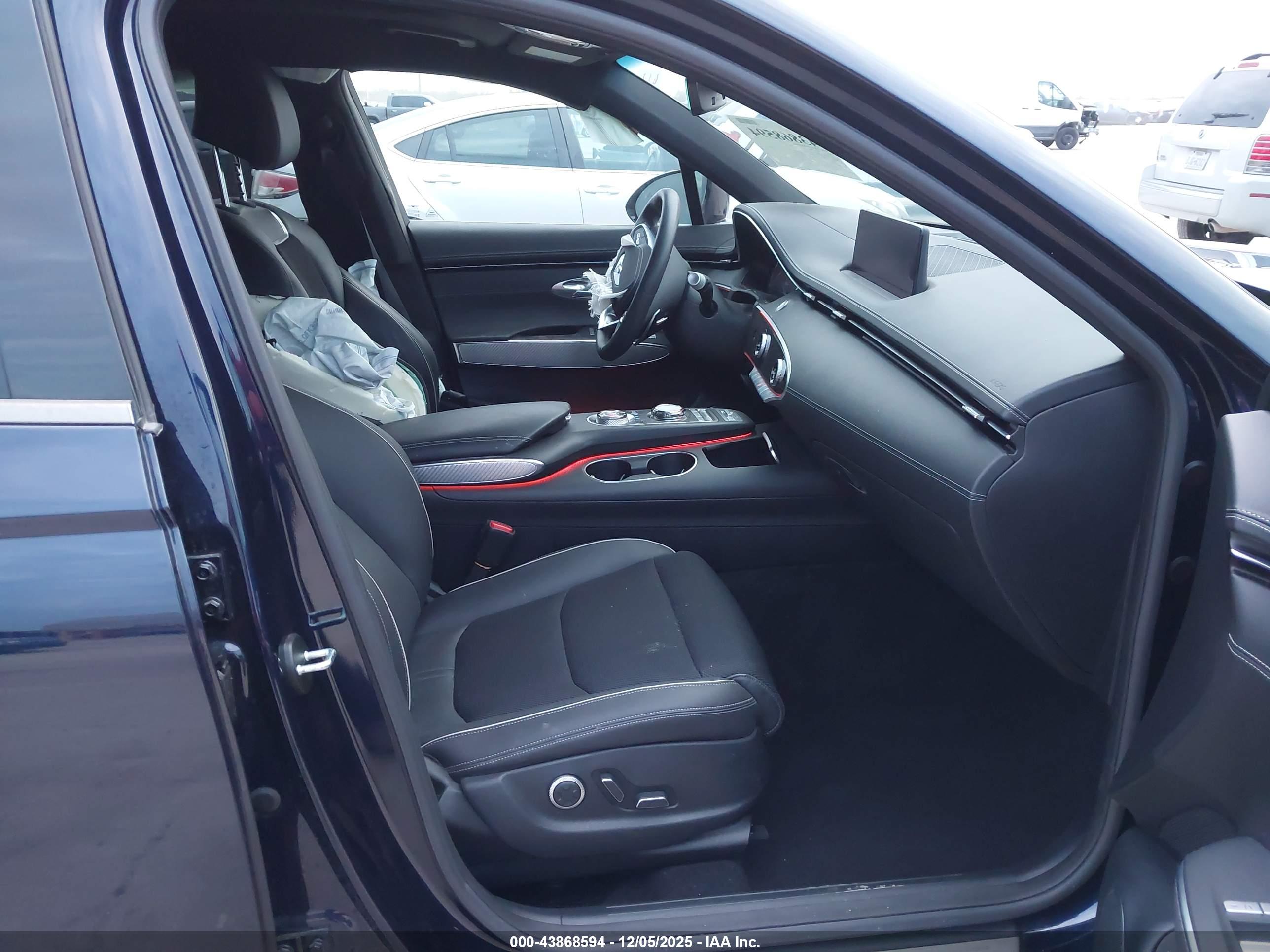 GENESIS GV70 image 5